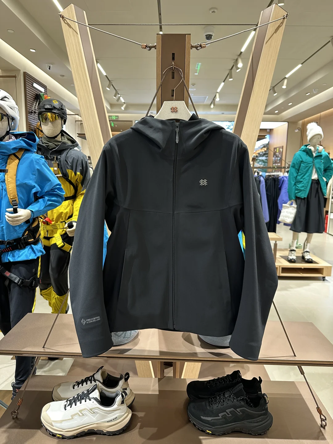 可隆女款软壳外套|可隆薄外套