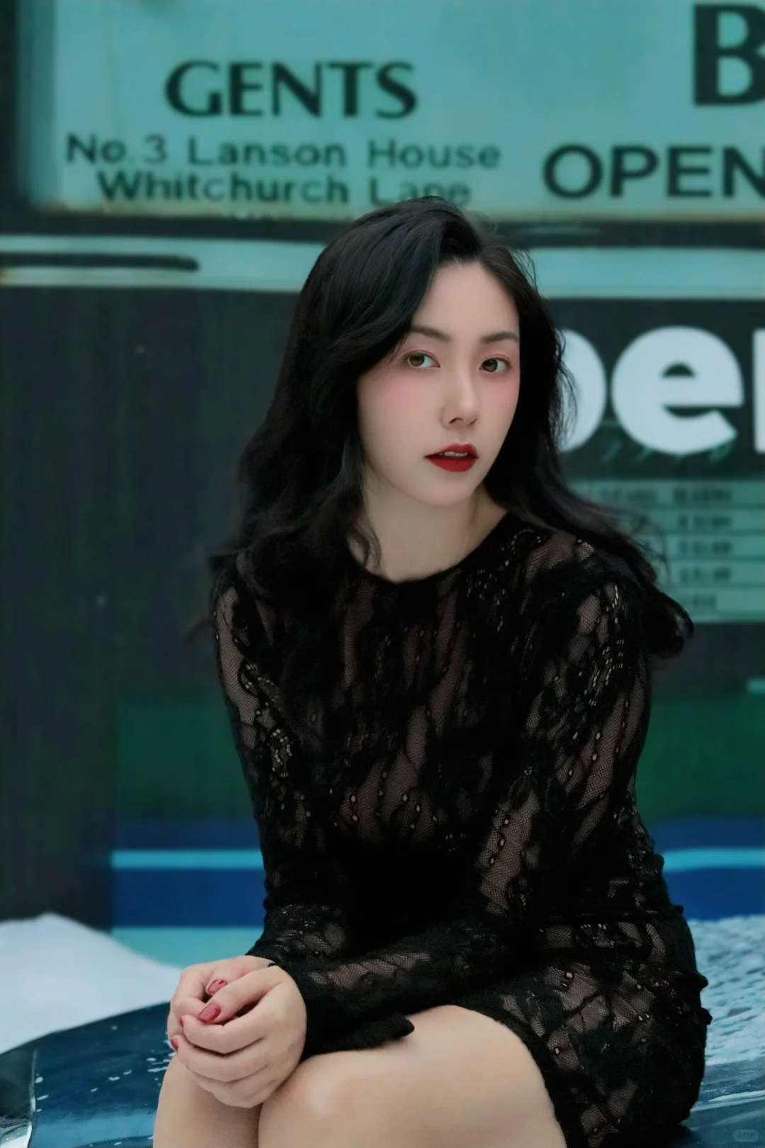 红唇➕蕾丝，这道题我会