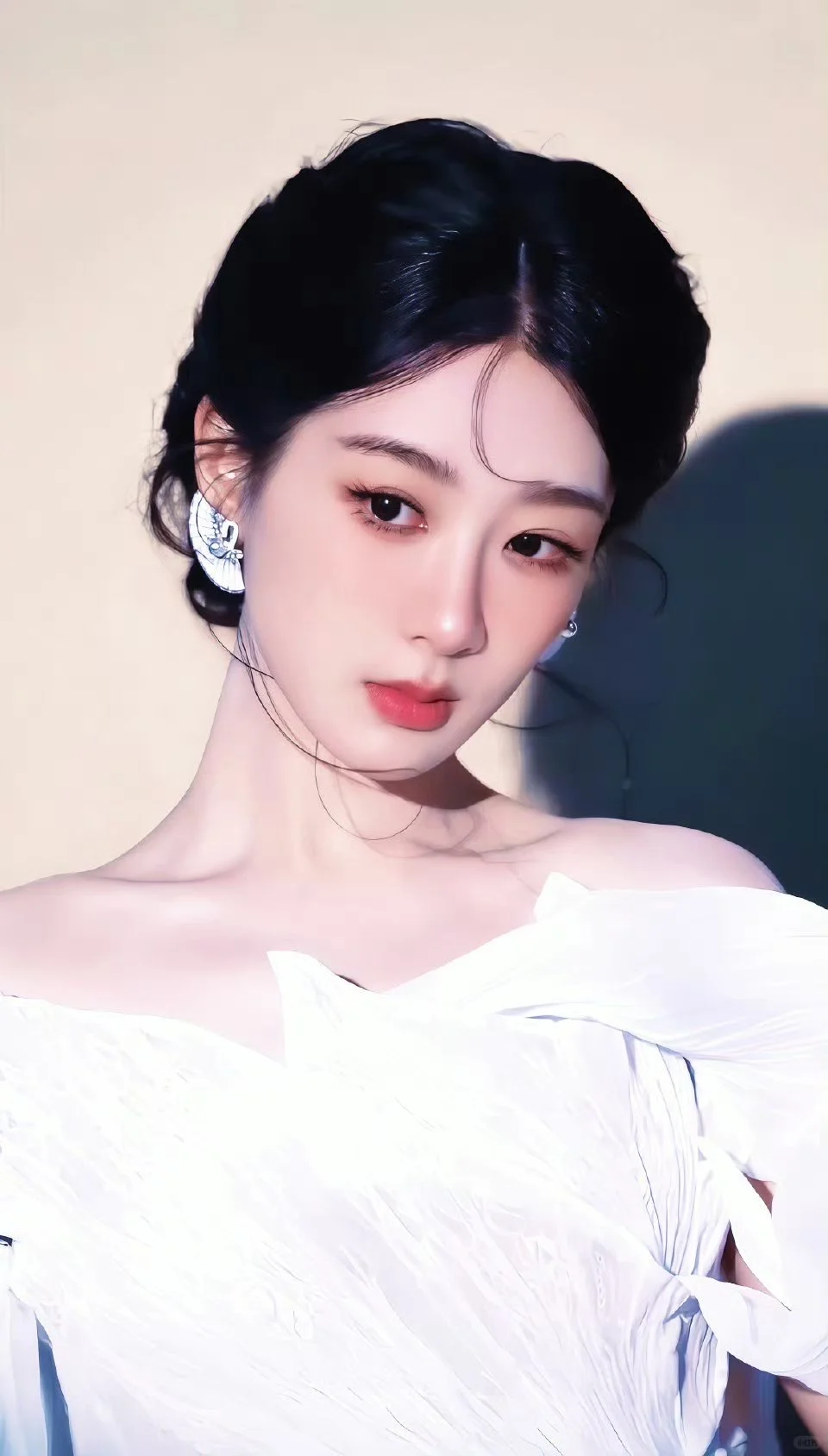 特意为杨紫下载的小红书 这次妆造杀疯了