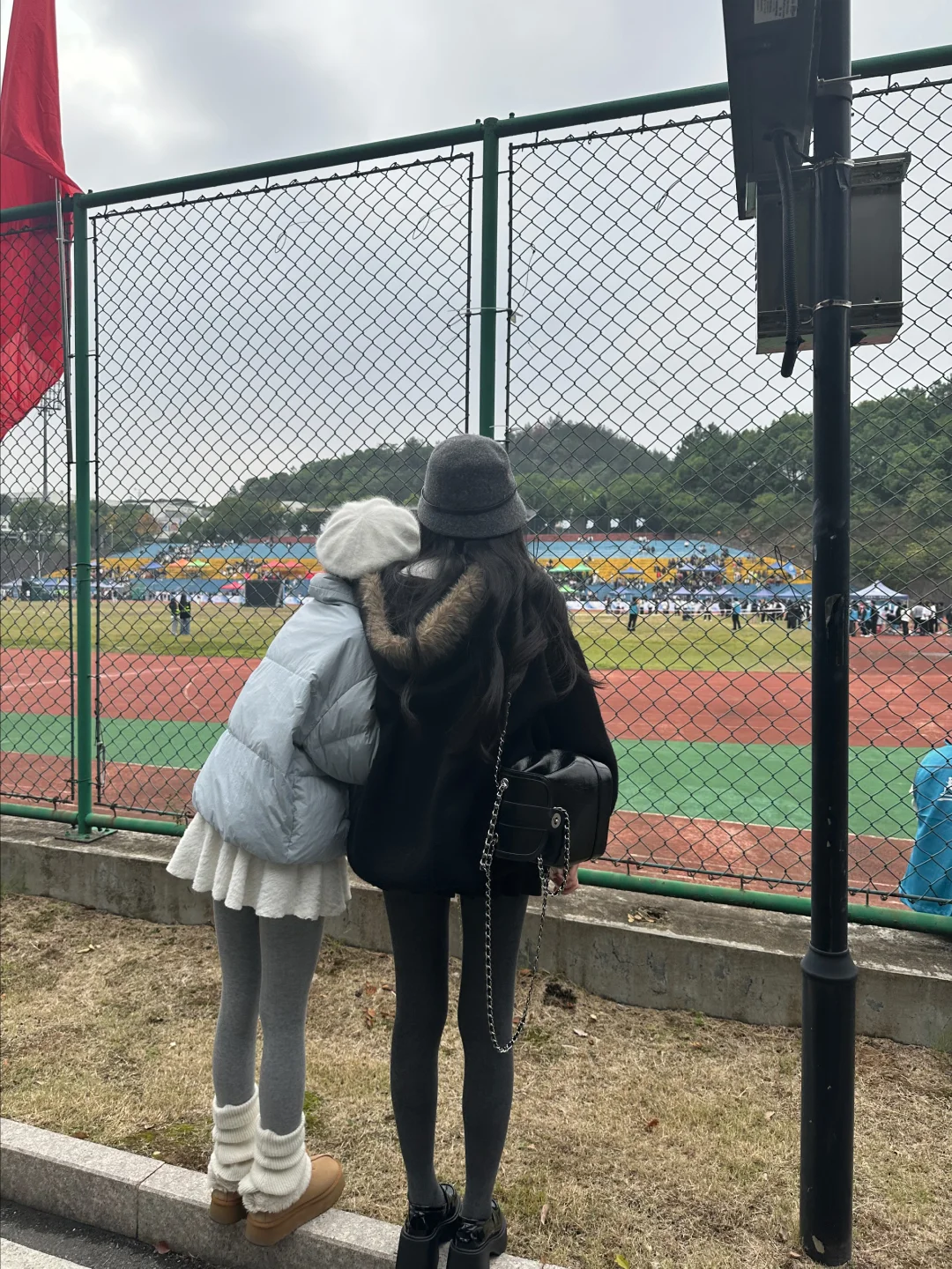 一对好朋友总是一个甜妹一个御姐！