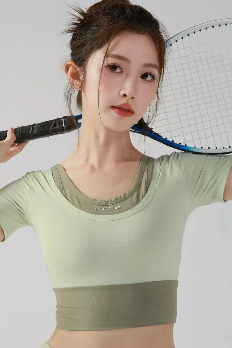 好像ai建模脸/健身瑜伽服吊带背心/模特推荐