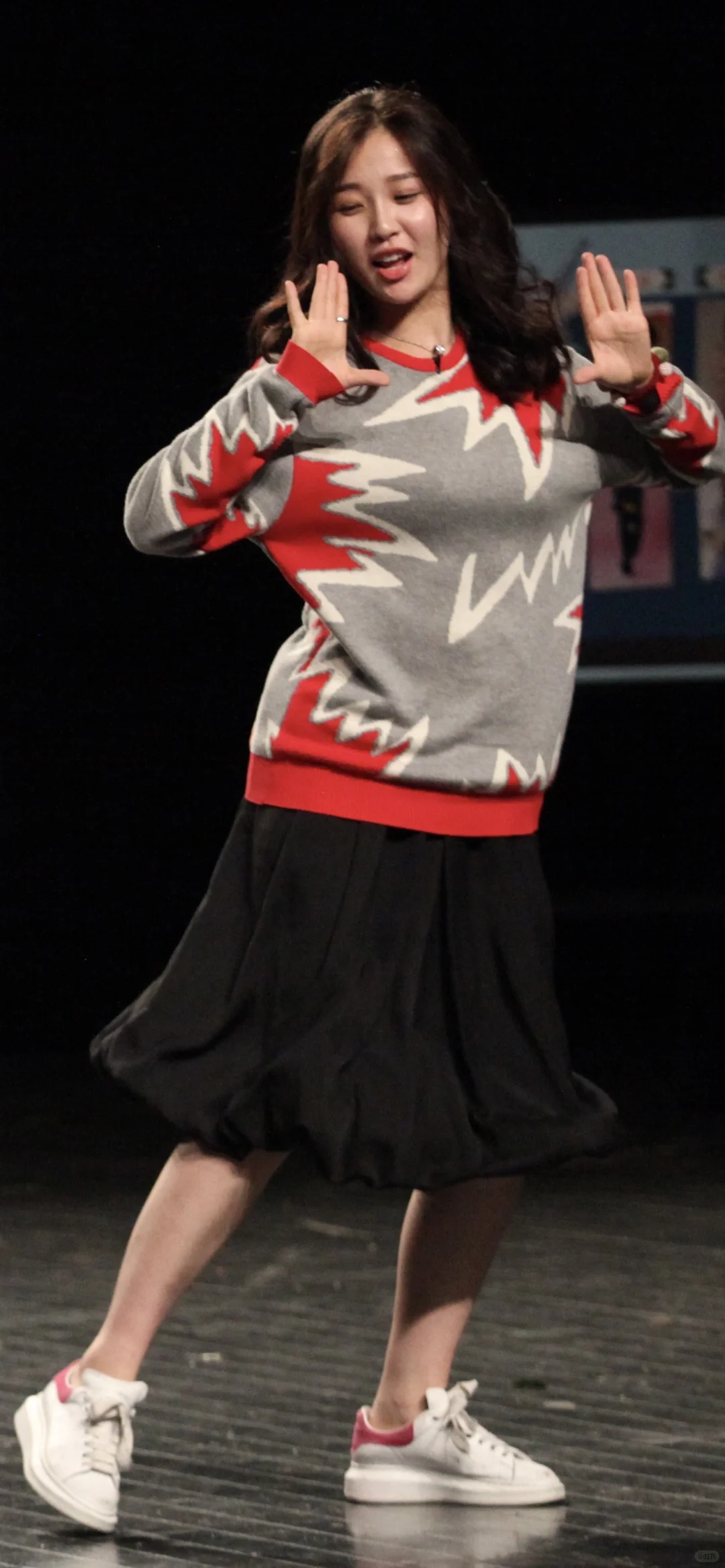 虞书欣早期表演 神情并貌仪态真好 美