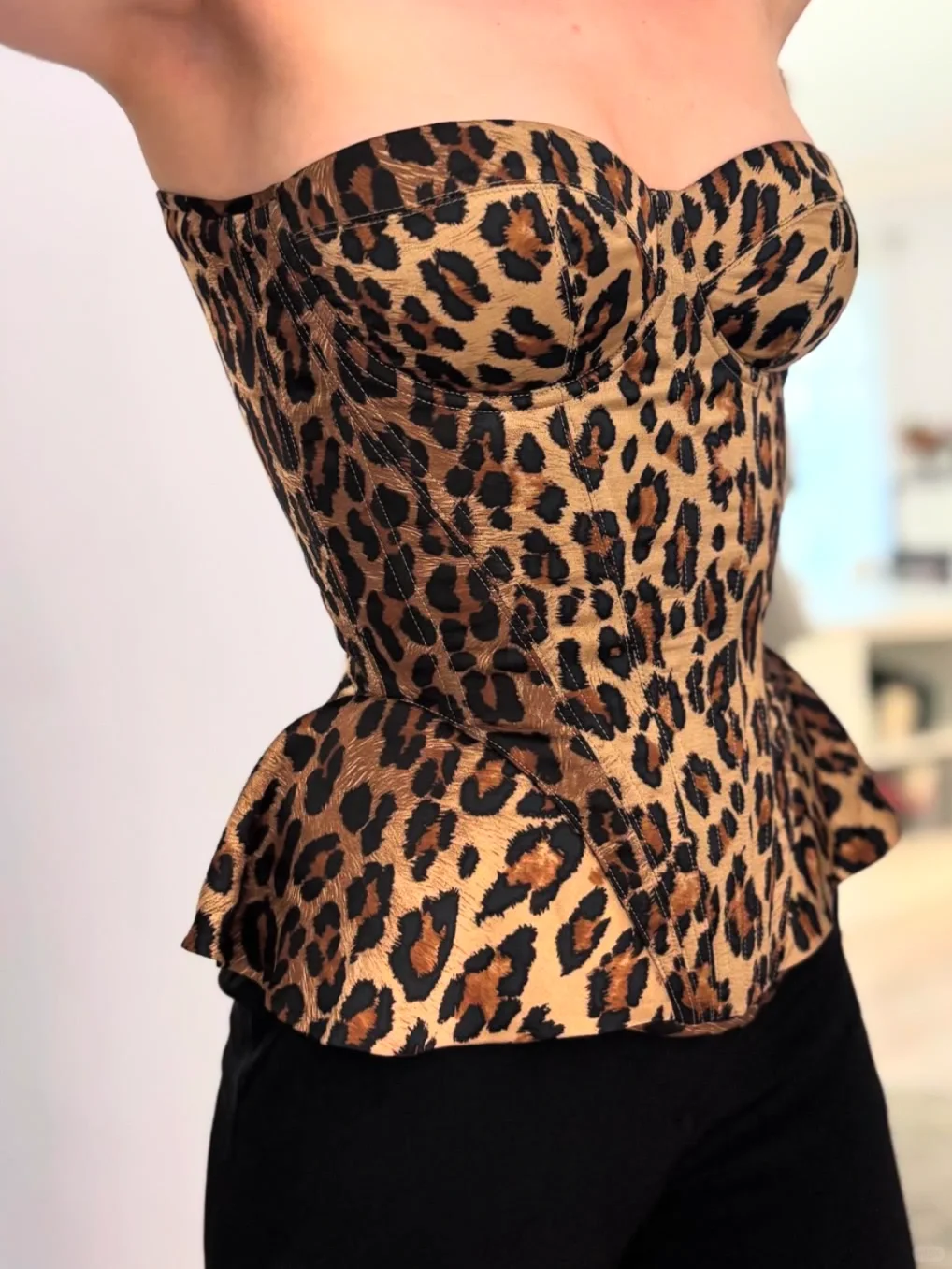 87Pv｜豹纹复古优雅