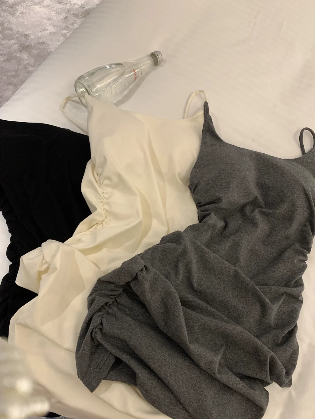 辣妹穿搭👉自带胸垫的吊带裙