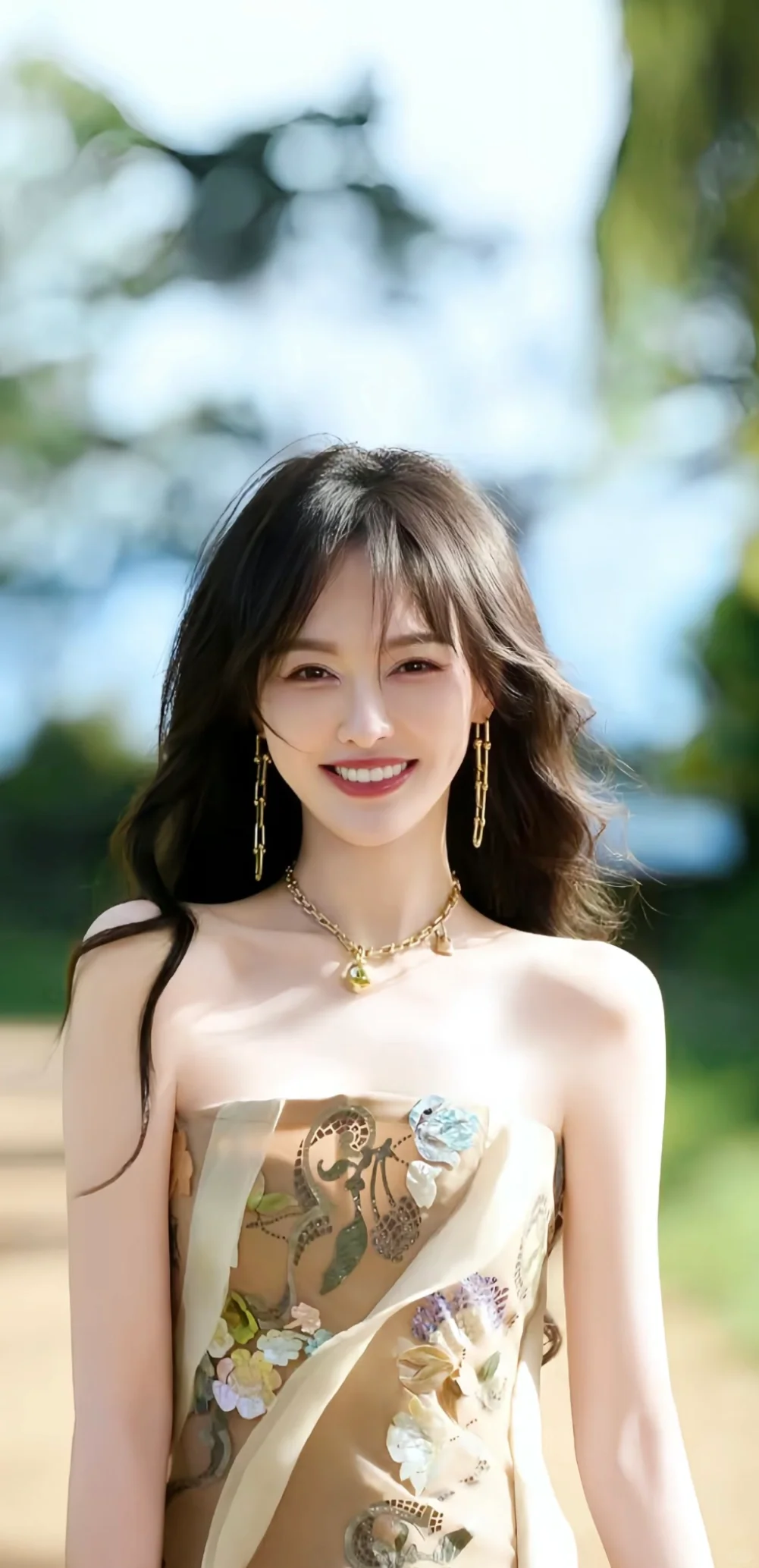 真的很神奇，女明星我就追过她一个