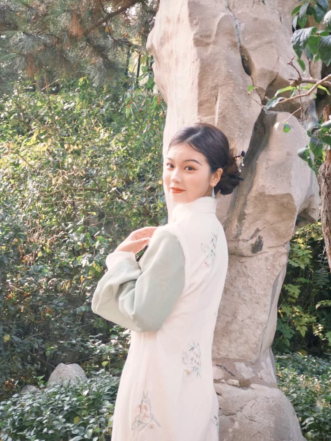 爱惨了我的旗袍外景🤍💚