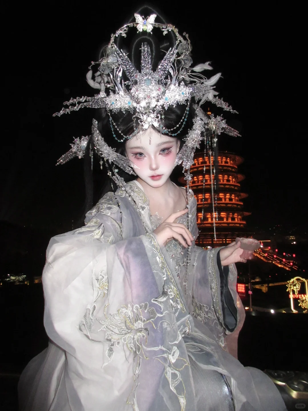 “你我皆是那人间绝色”清冷感大头妆造绝了！