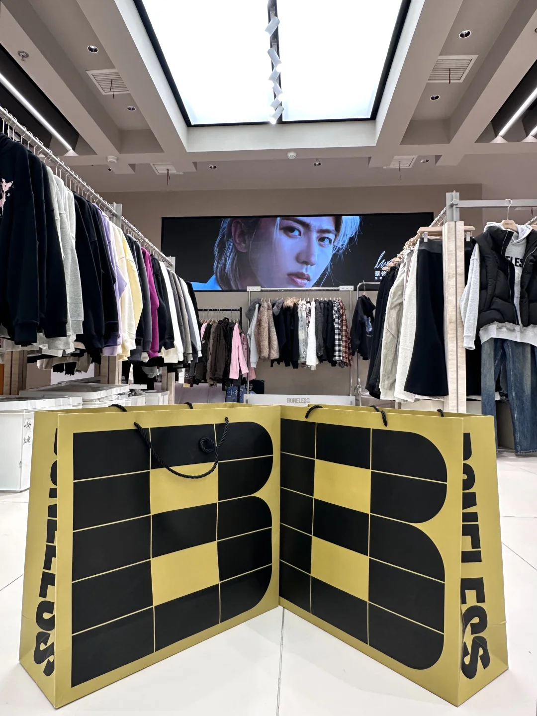 穷鬼女大勇闯景枫get蔡徐坤同款！