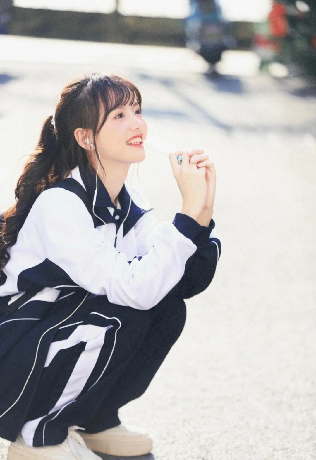 上学啦，不然要迟到啦