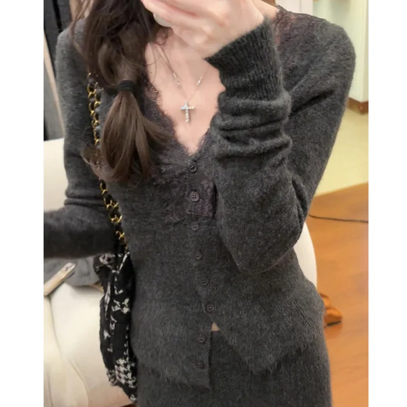 秋冬必入🔥V领蕾丝毛衣开衫｜修身显瘦