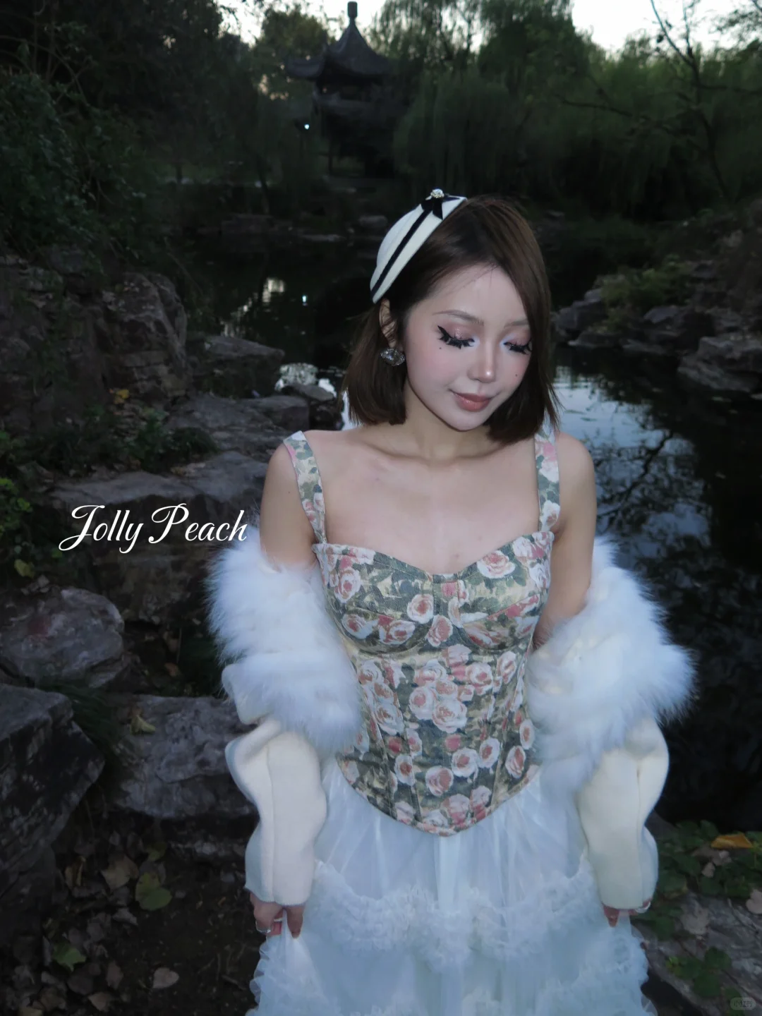 山茶缪斯｜新古典花卉鱼骨胸衣