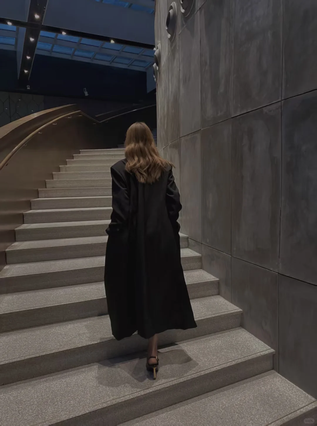 ｜存一组拿捏姐感的拍照姿势