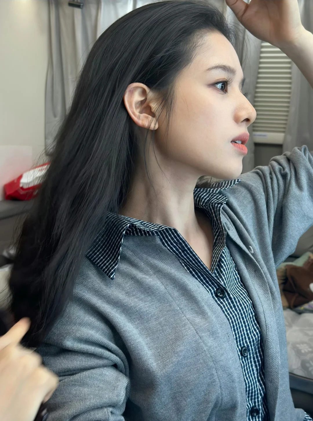 谁来懂一下张婧仪雕塑般的脸。。。