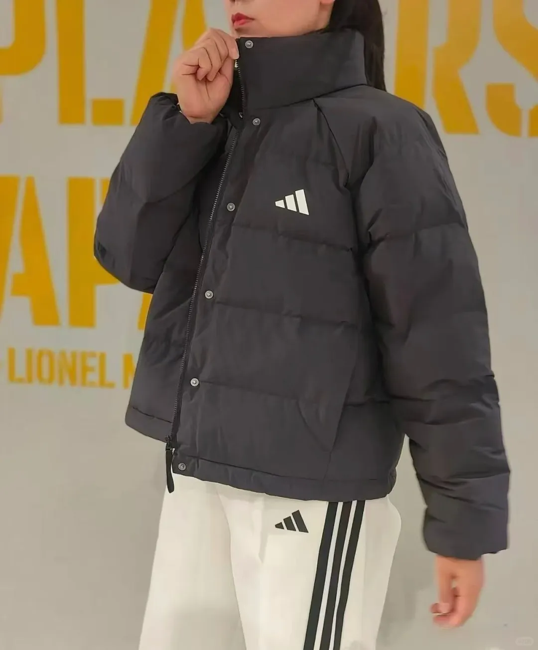 阿迪女款新款羽绒服