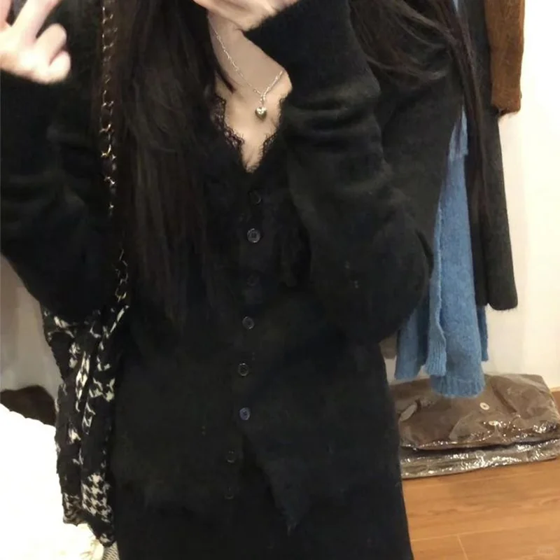 秋冬必入🔥V领蕾丝毛衣开衫｜修身显瘦