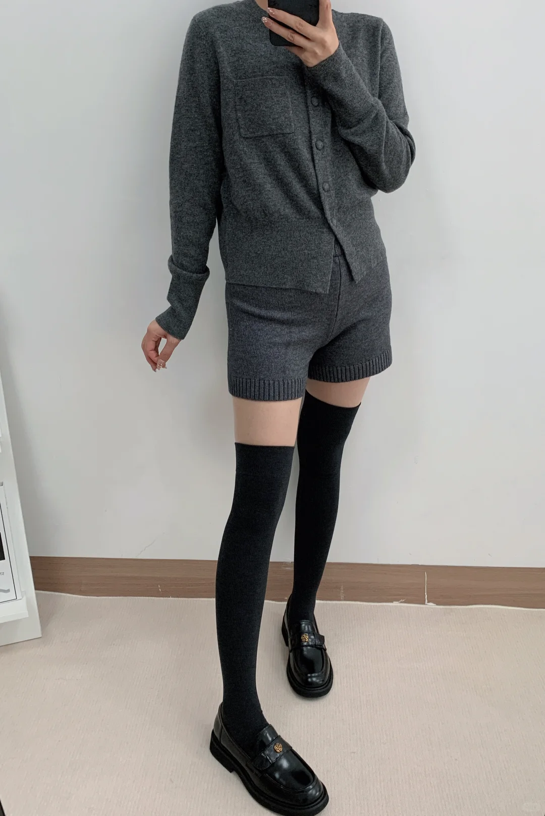 其实大腿袜想要保暖真的要买羊毛的！！！