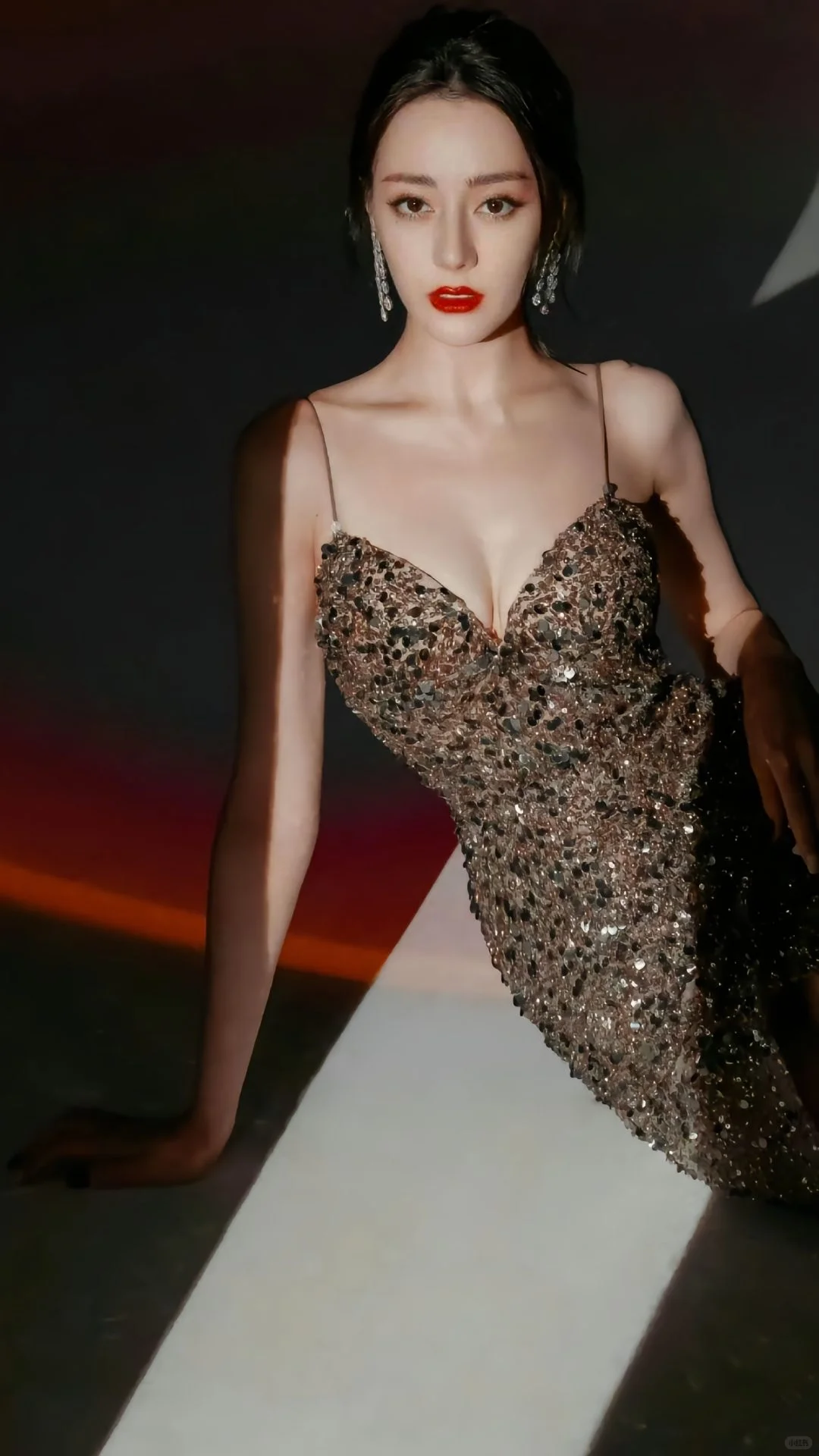 迪丽热巴真的从头美到脚，不愧是尤物之躯😍