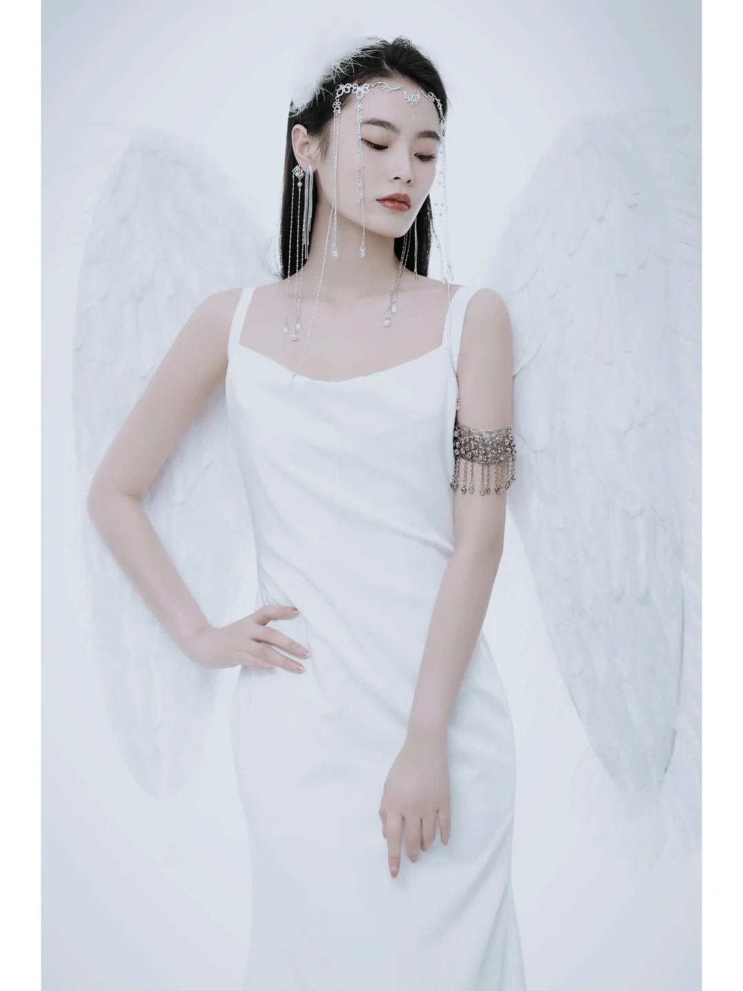 发光的天使终会将临人间