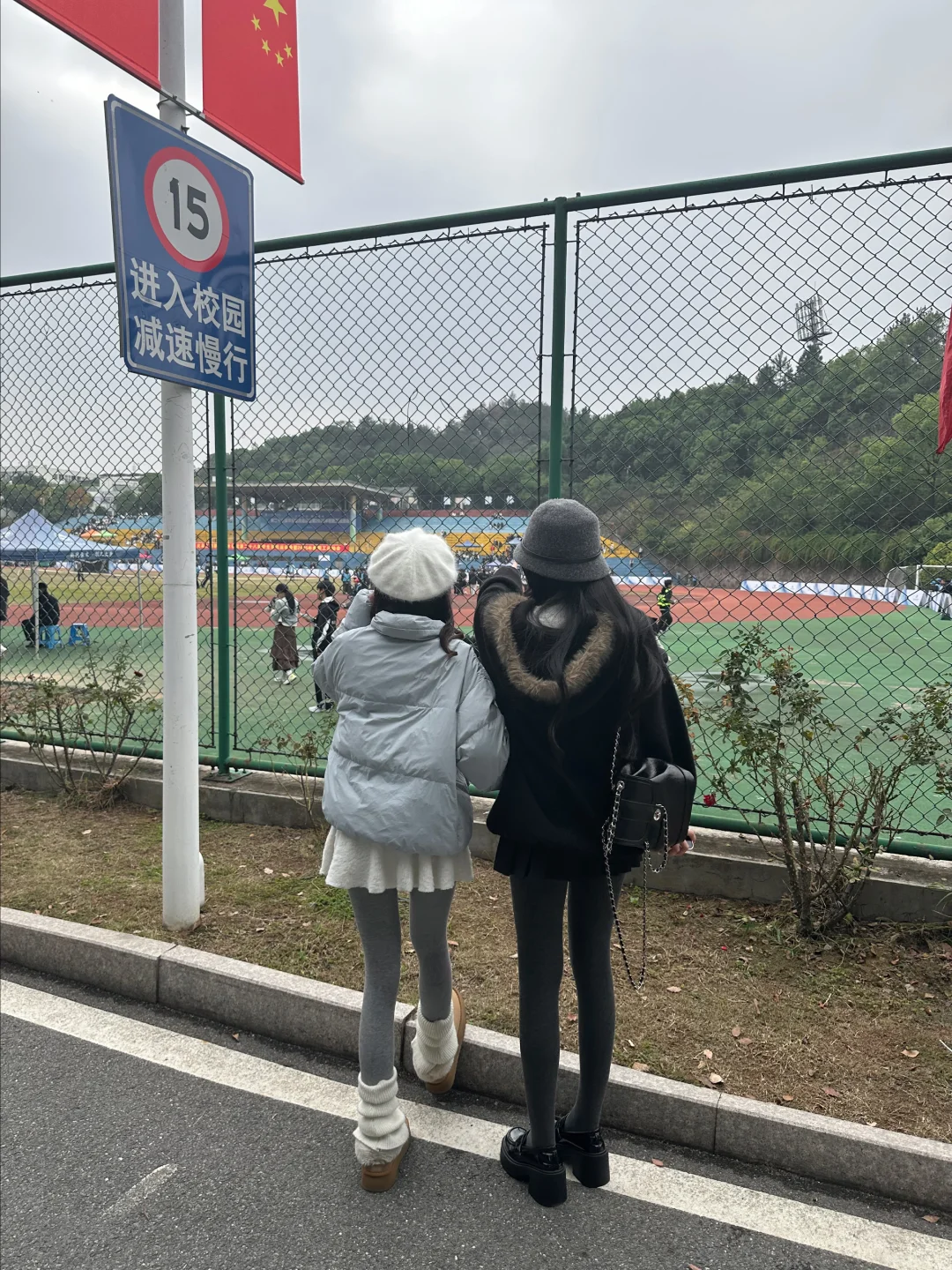 一对好朋友总是一个甜妹一个御姐！