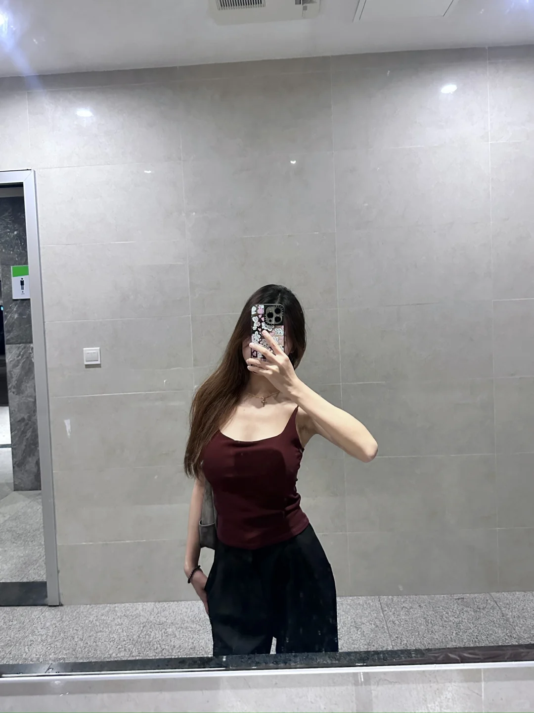 被问爆的20➕小吊带！真的好显身材啊😭