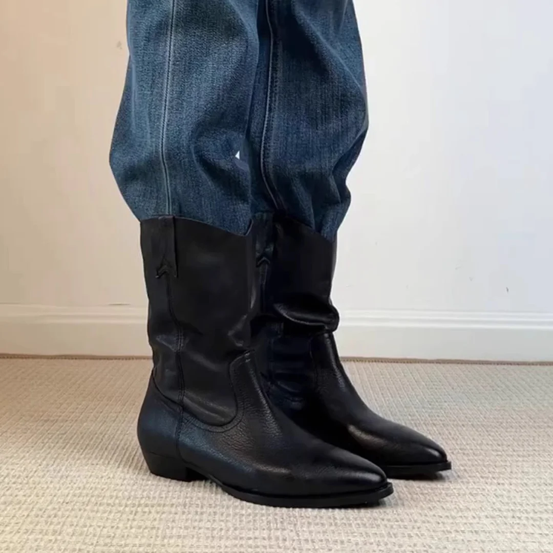 复古尖头内增高小短靴女秋冬新款气质显瘦百