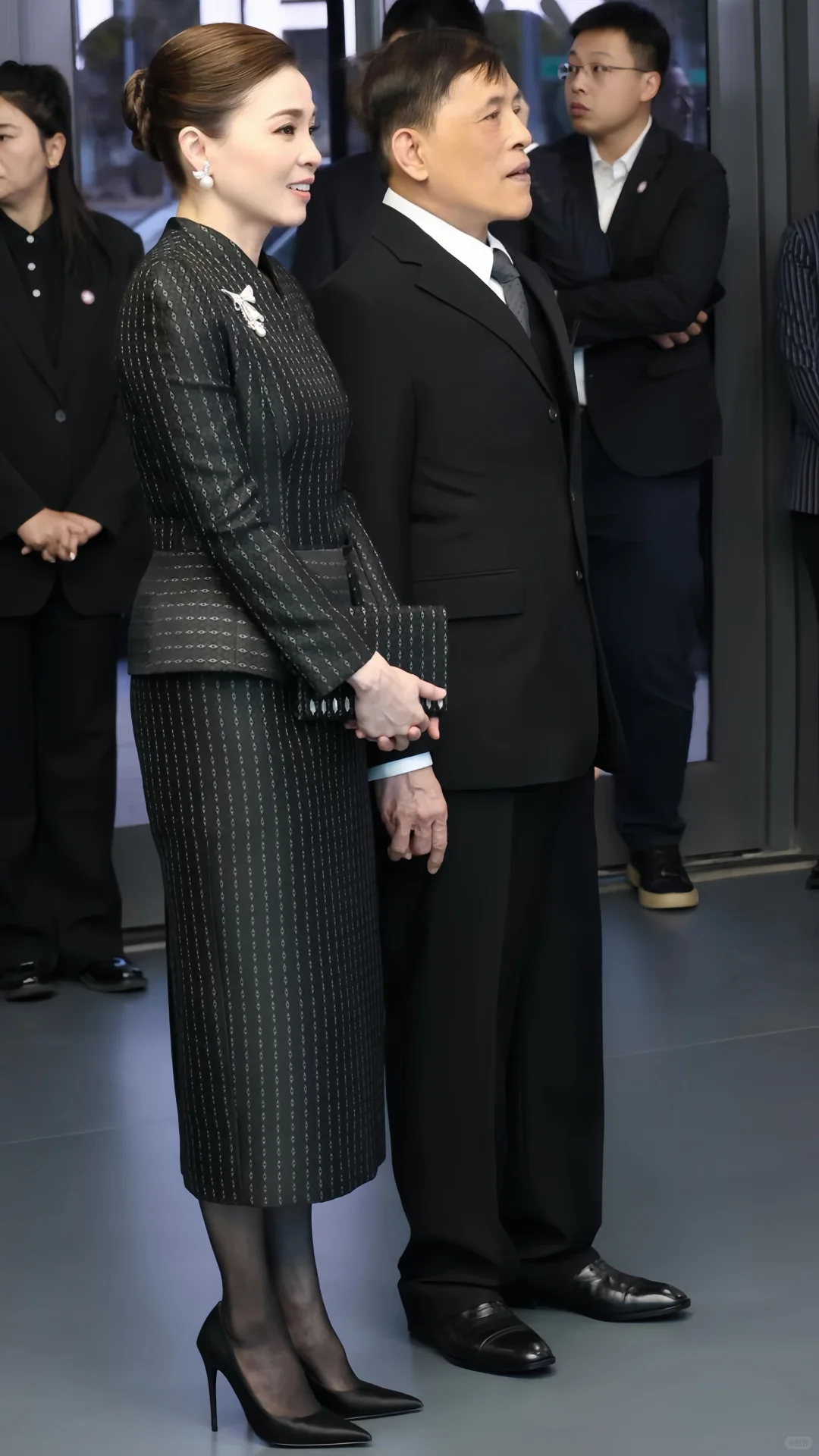 泰国王妃的黑丝真过瘾啊