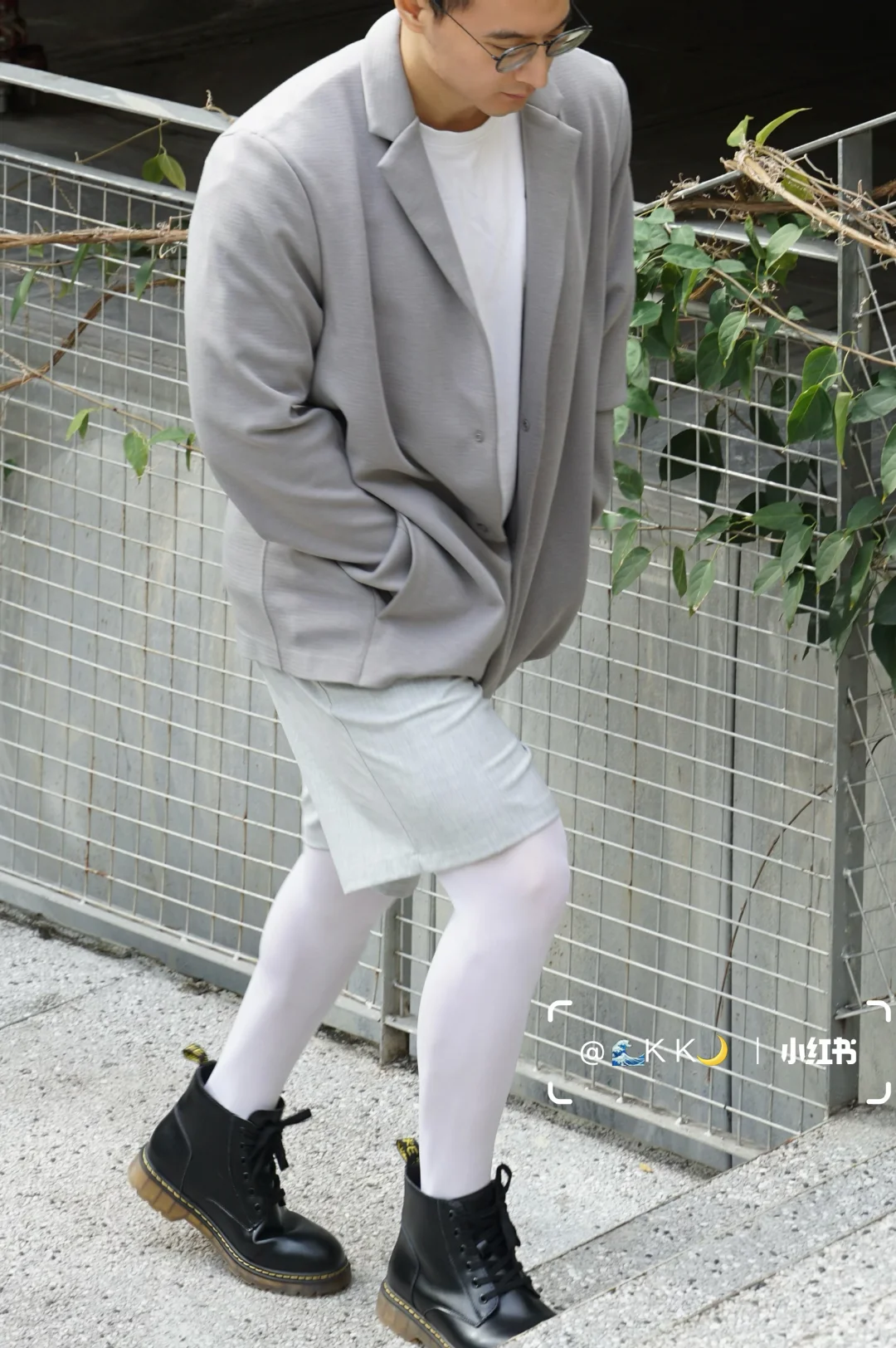 冬季OOTD穿搭｜厚白丝的破与立