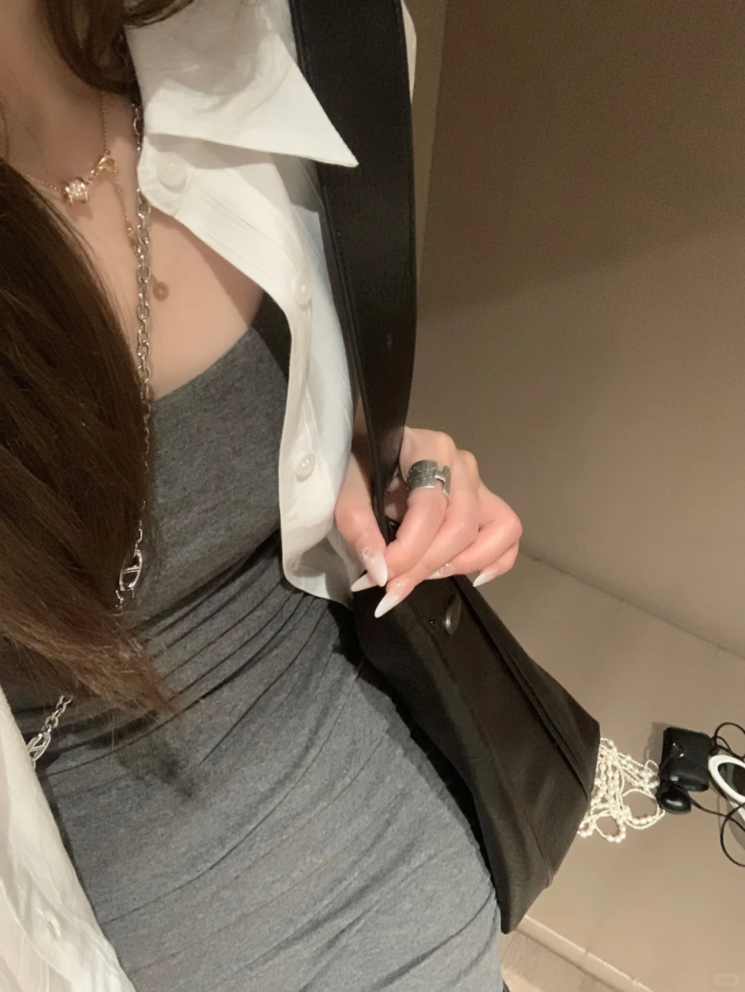 辣妹穿搭👉自带胸垫的吊带裙