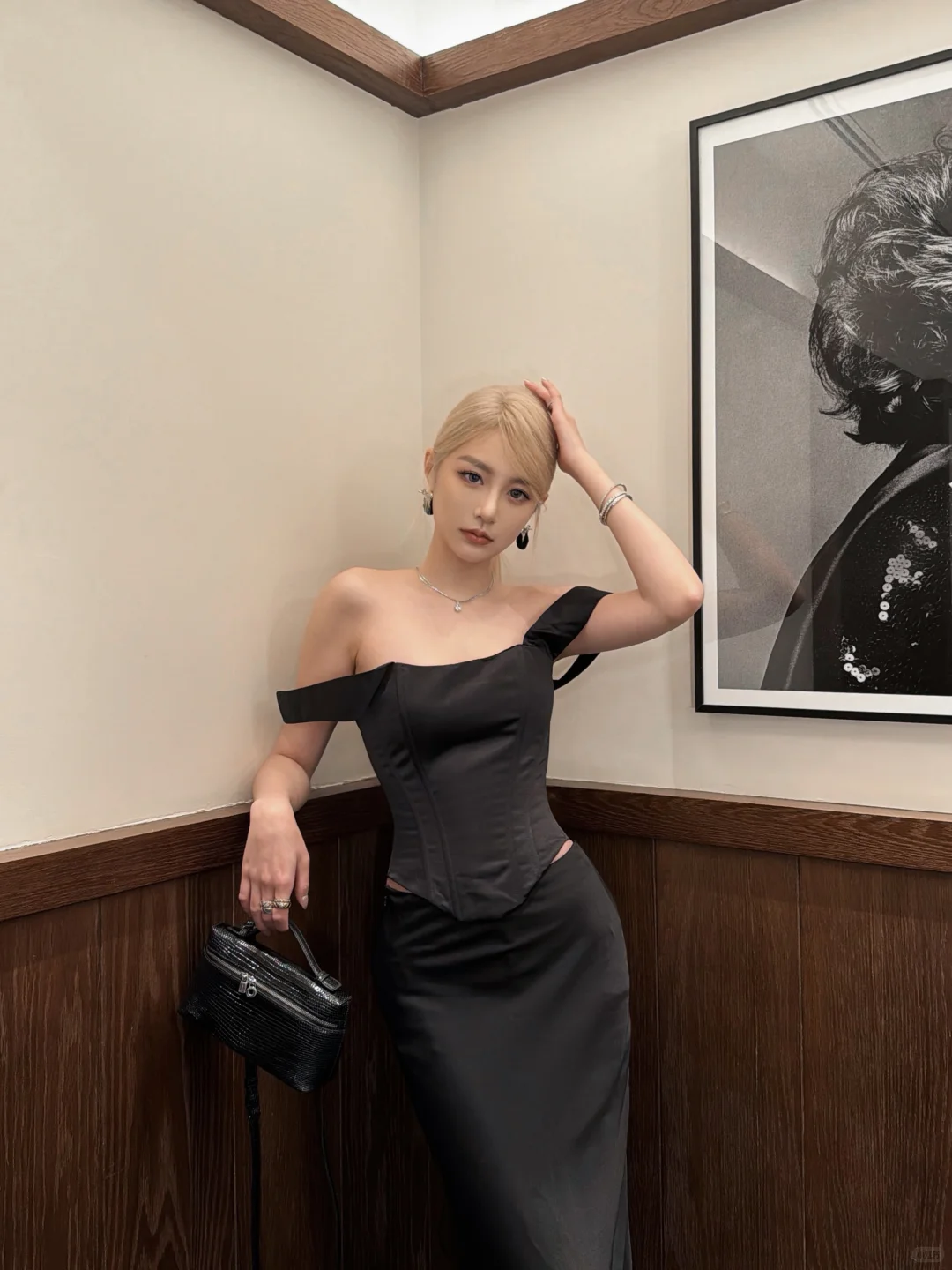 金发配全套黑色look真的超绝