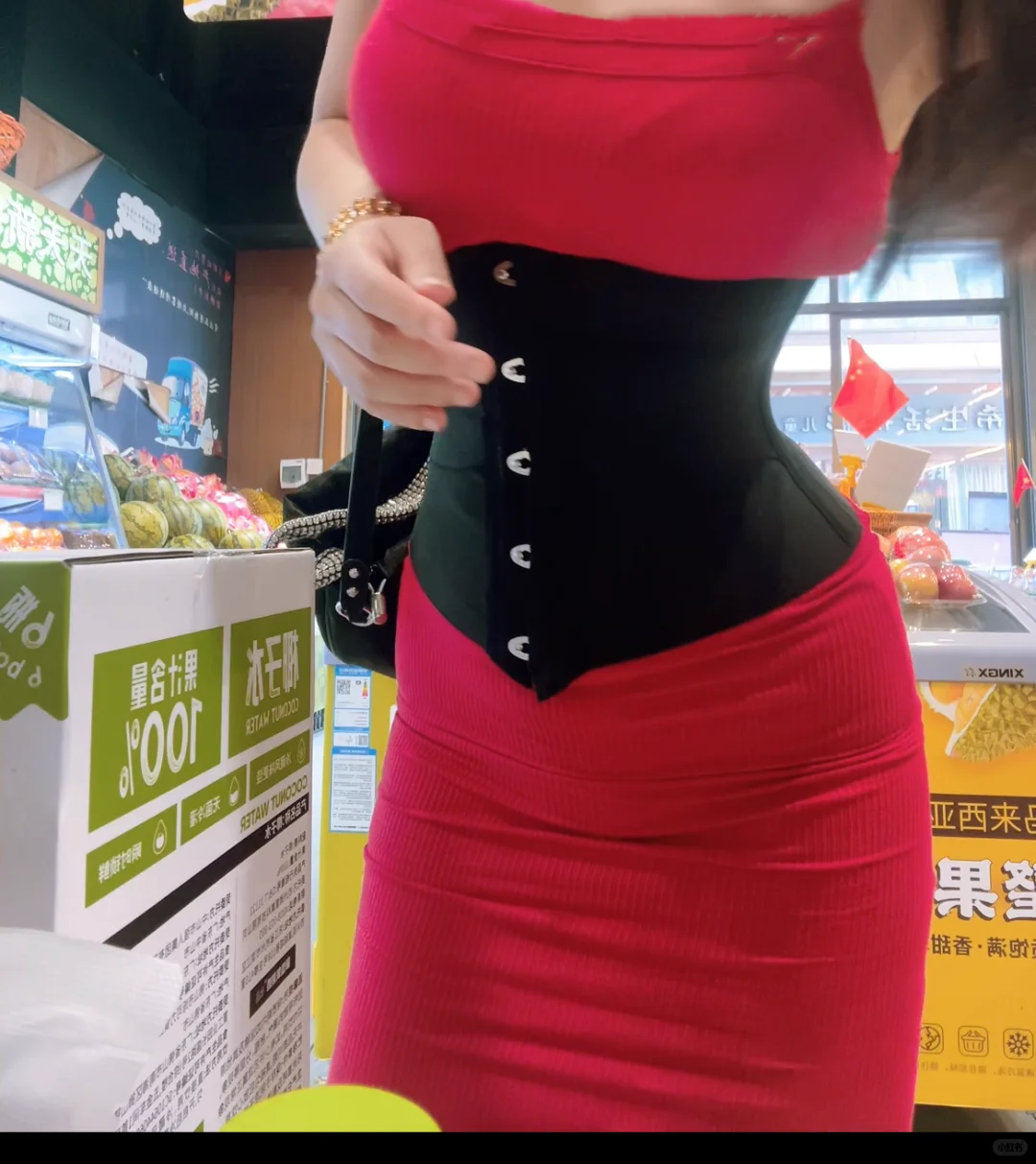 漫画腰臀比 沙漏身材束腰