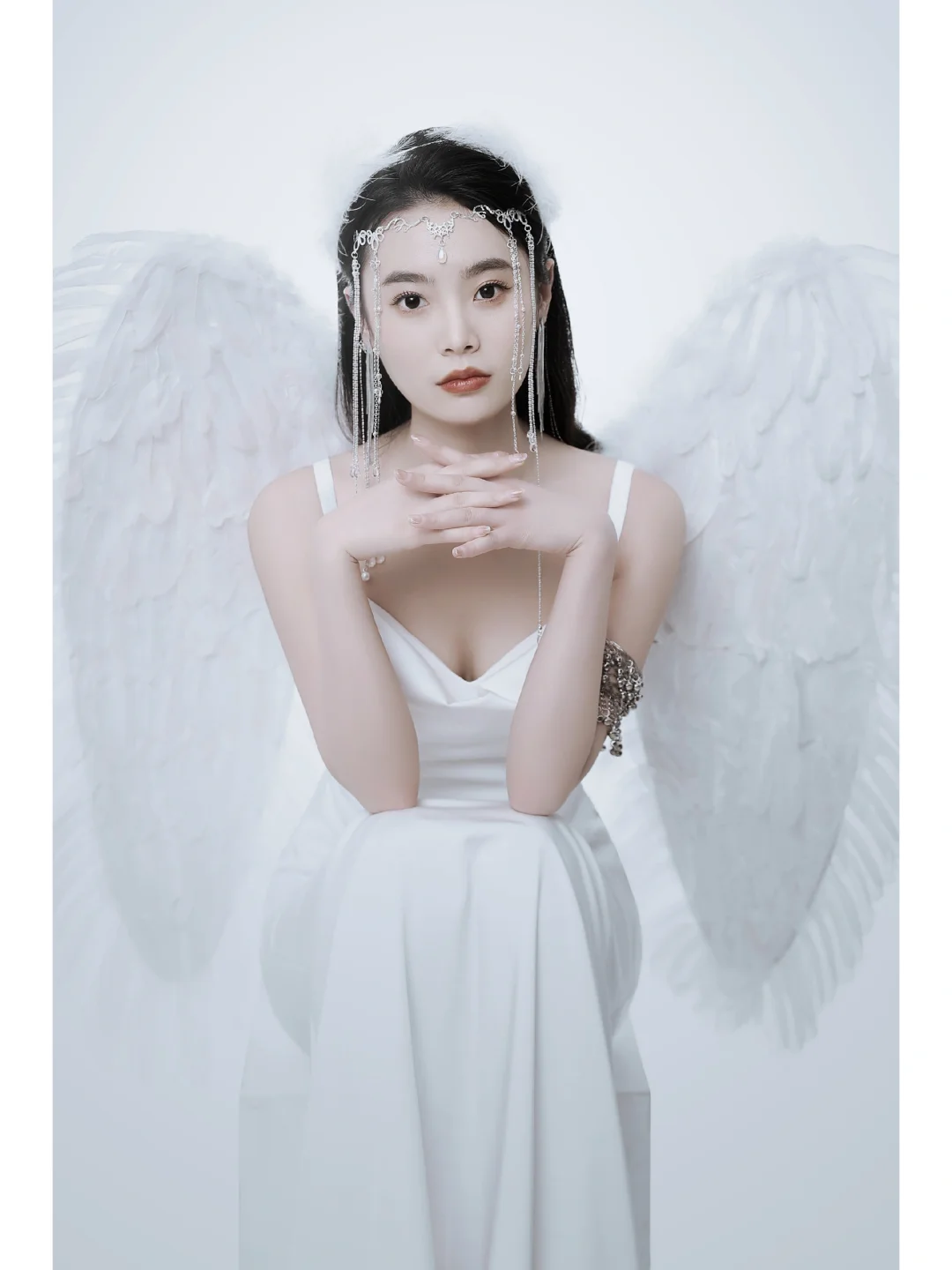 发光的天使终会将临人间