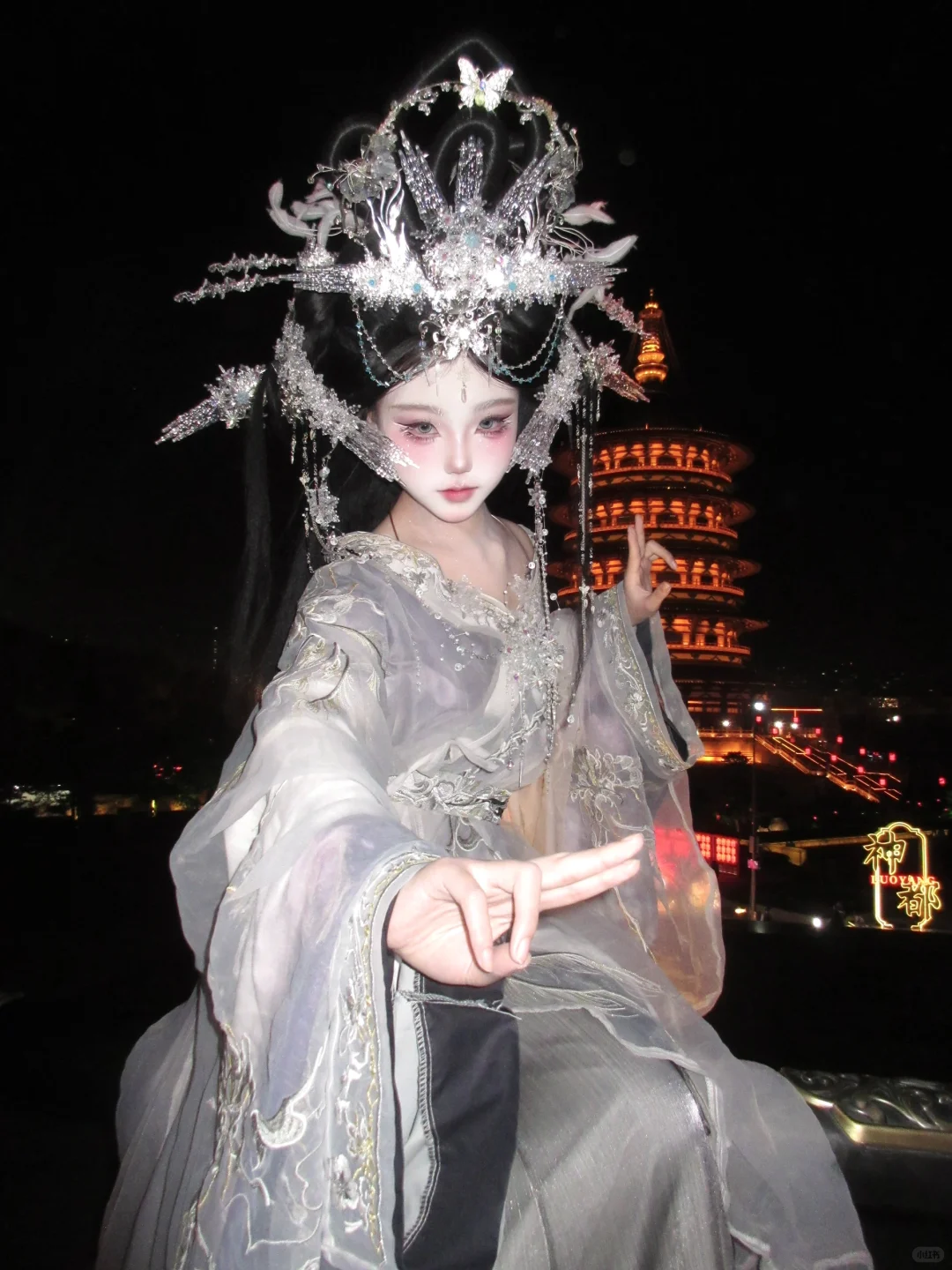 “你我皆是那人间绝色”清冷感大头妆造绝了！