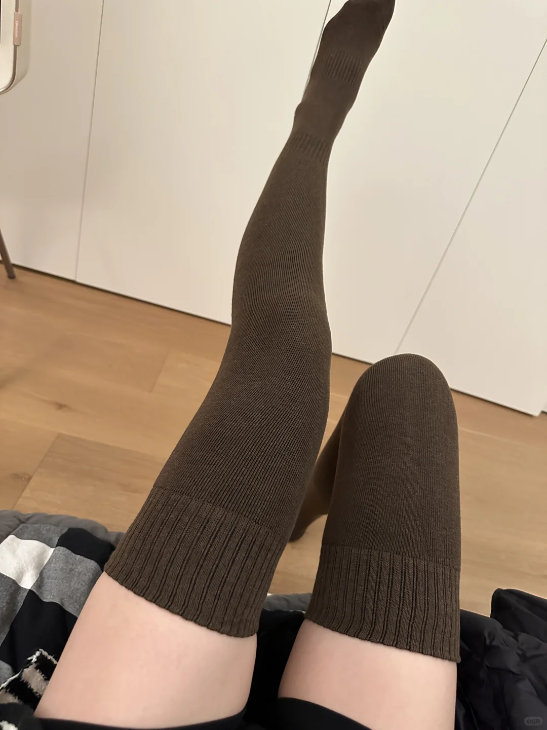 挖到超！好！穿！的！大腿袜！！！