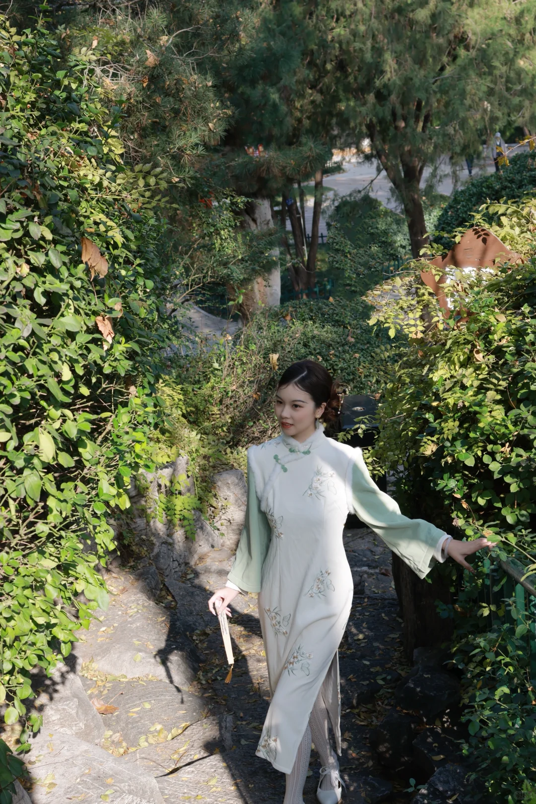爱惨了我的旗袍外景🤍💚