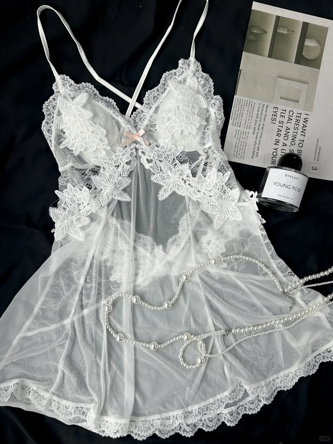 这件也太欲了吧🥹小白花蕾丝睡裙清纯又烧烧