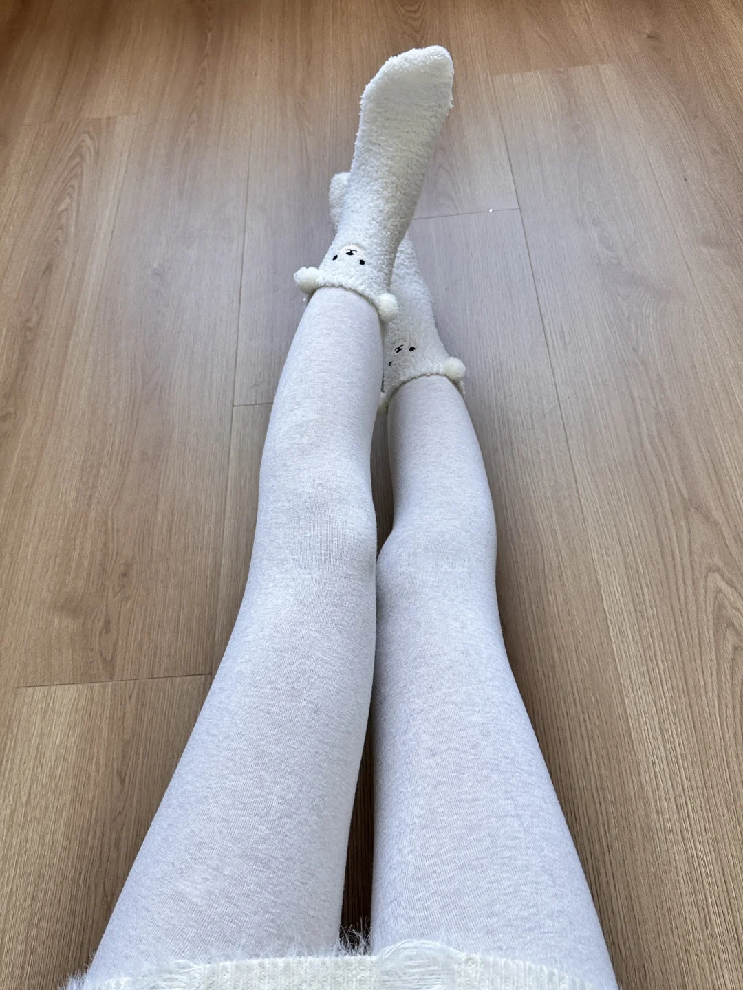 奶白色打底裤才是纯欲天花板吧！