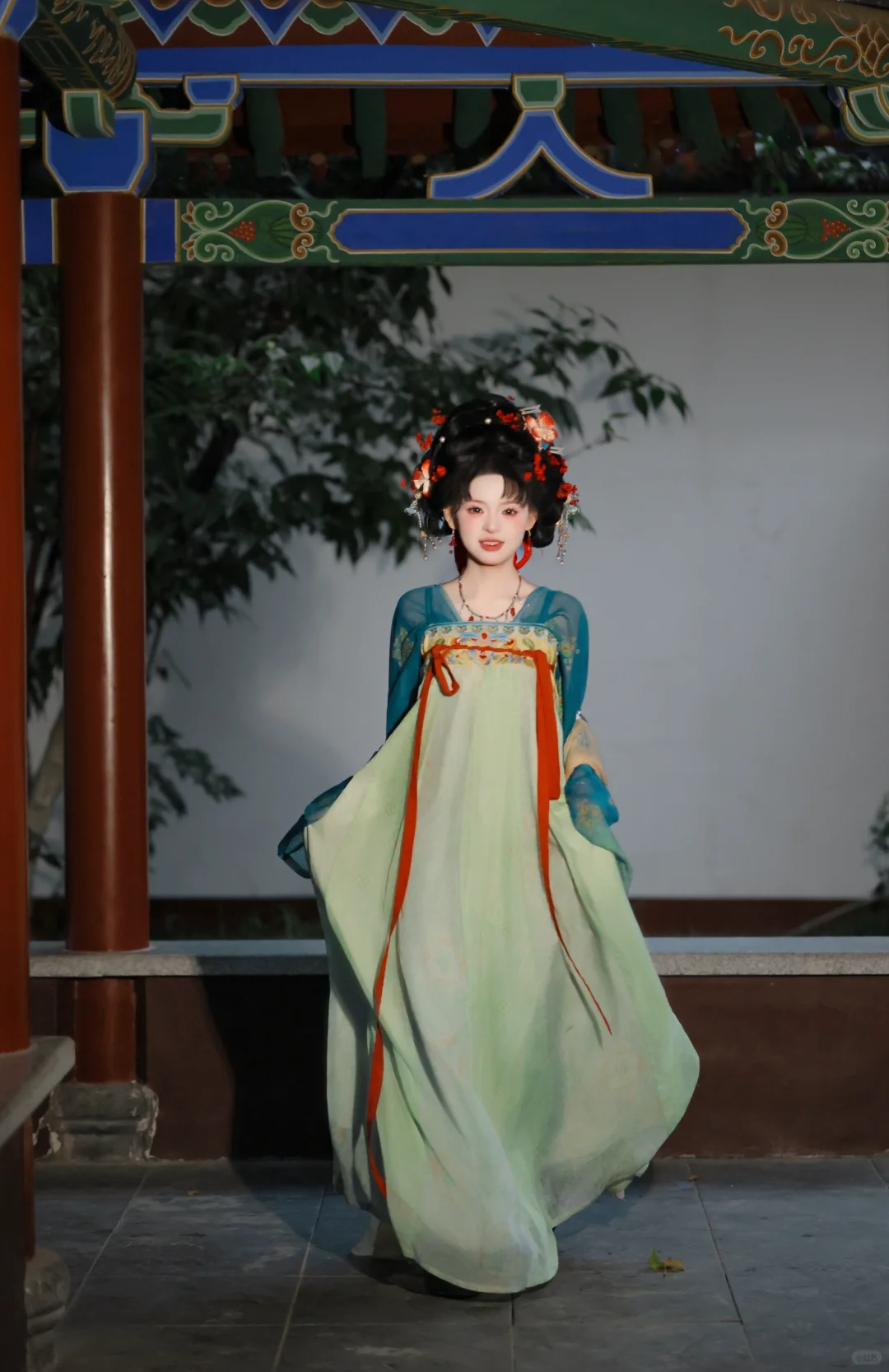 是谁说要看女驸马和公主的客片！！马上安排上