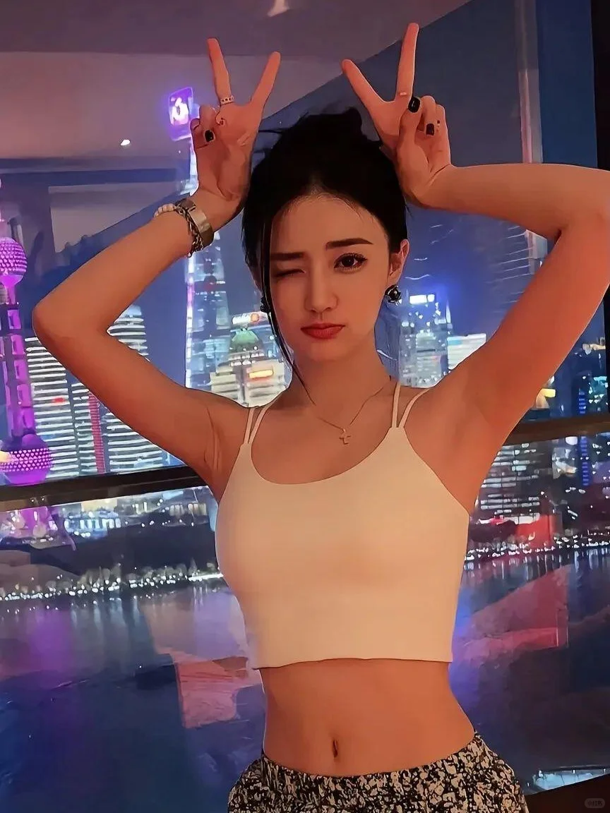 明艳系女神的颜值暴击