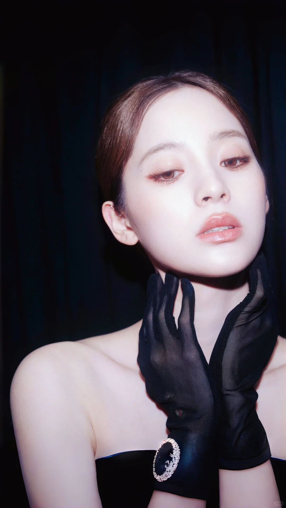 欧阳娜娜妩媚迷人高定系列