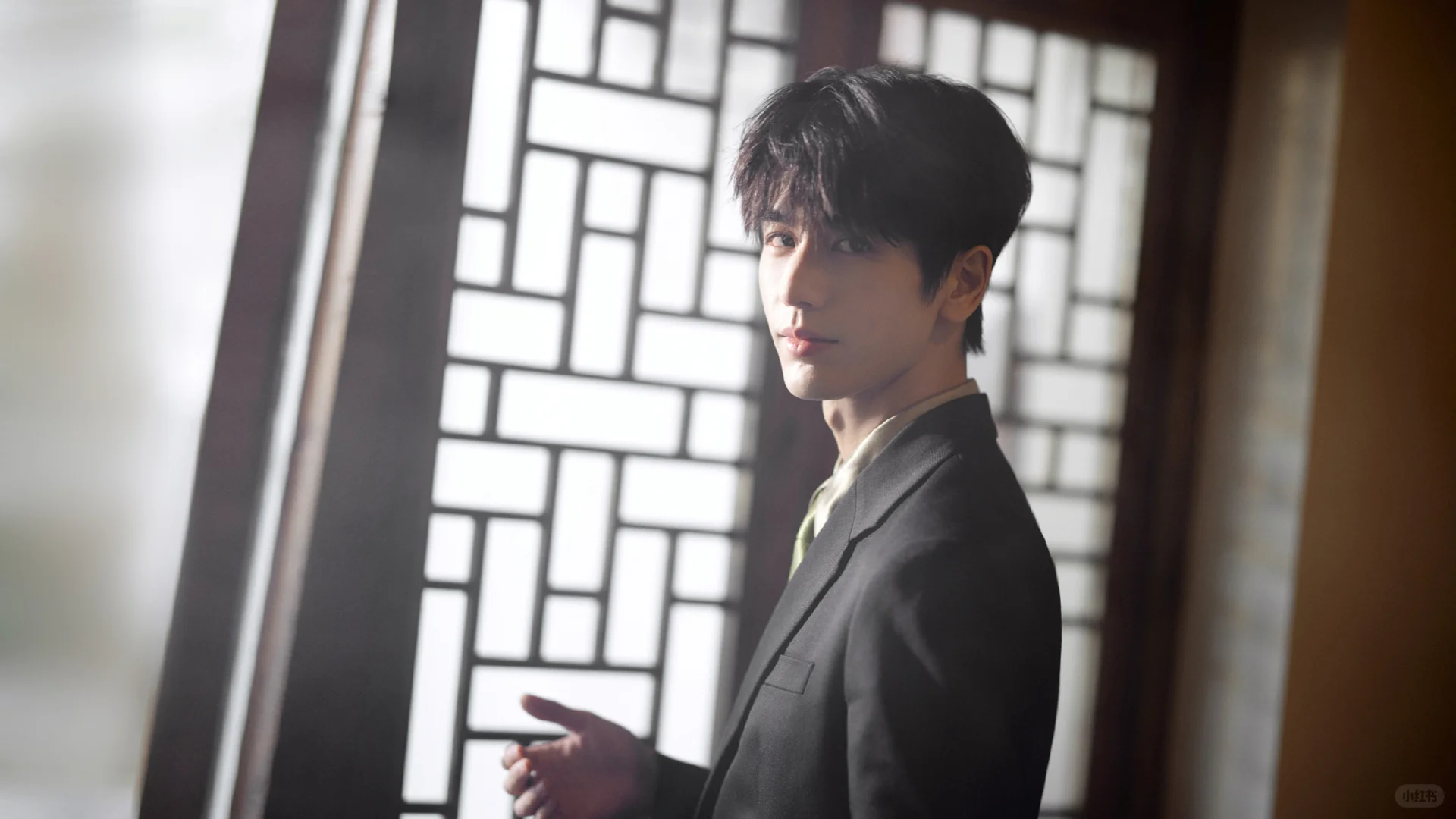 张凌赫横屏壁纸 平行视界修图分享第九弹