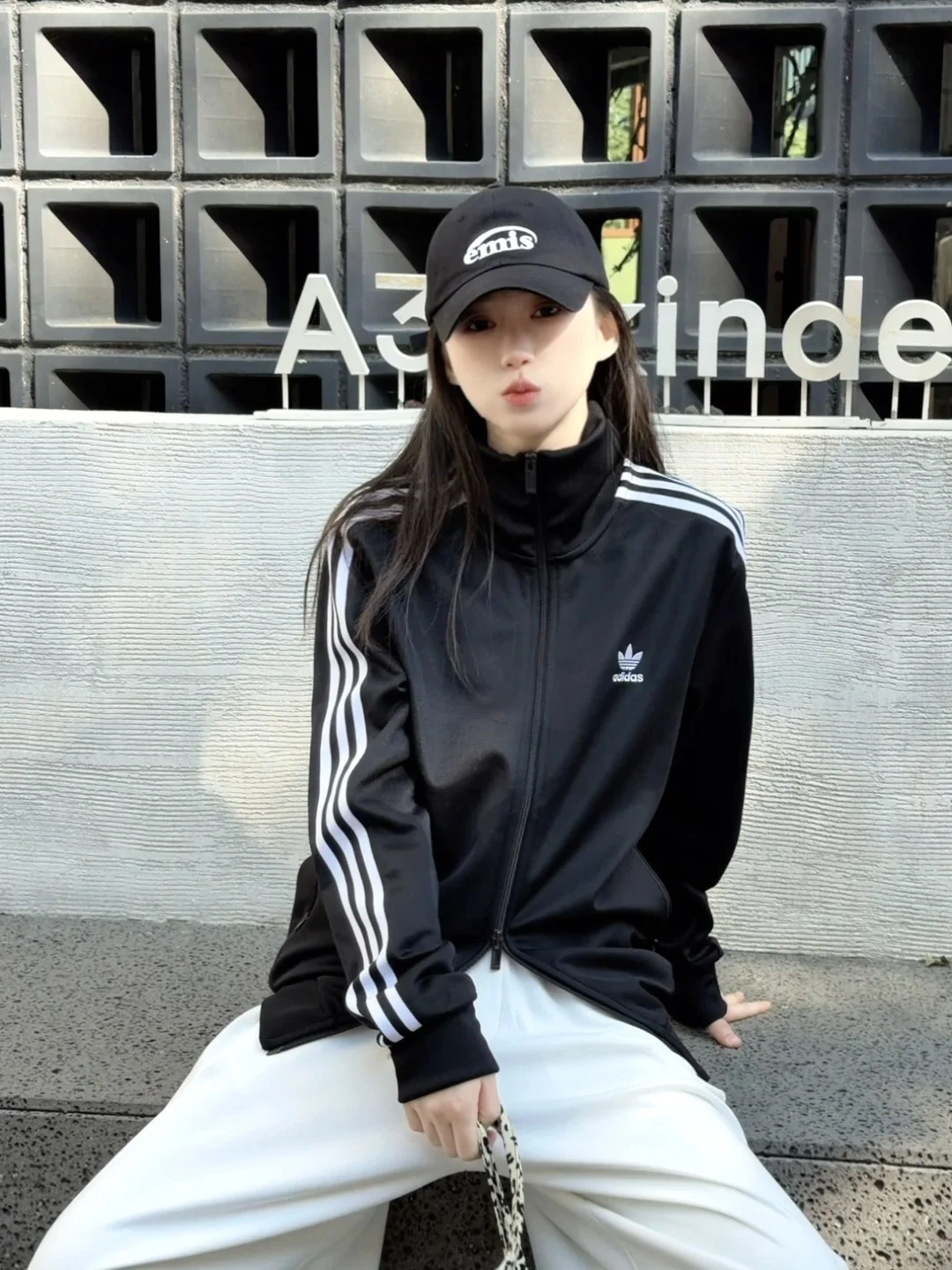 🇰🇷Adidas外套🖤很难不为黑白搭配着迷