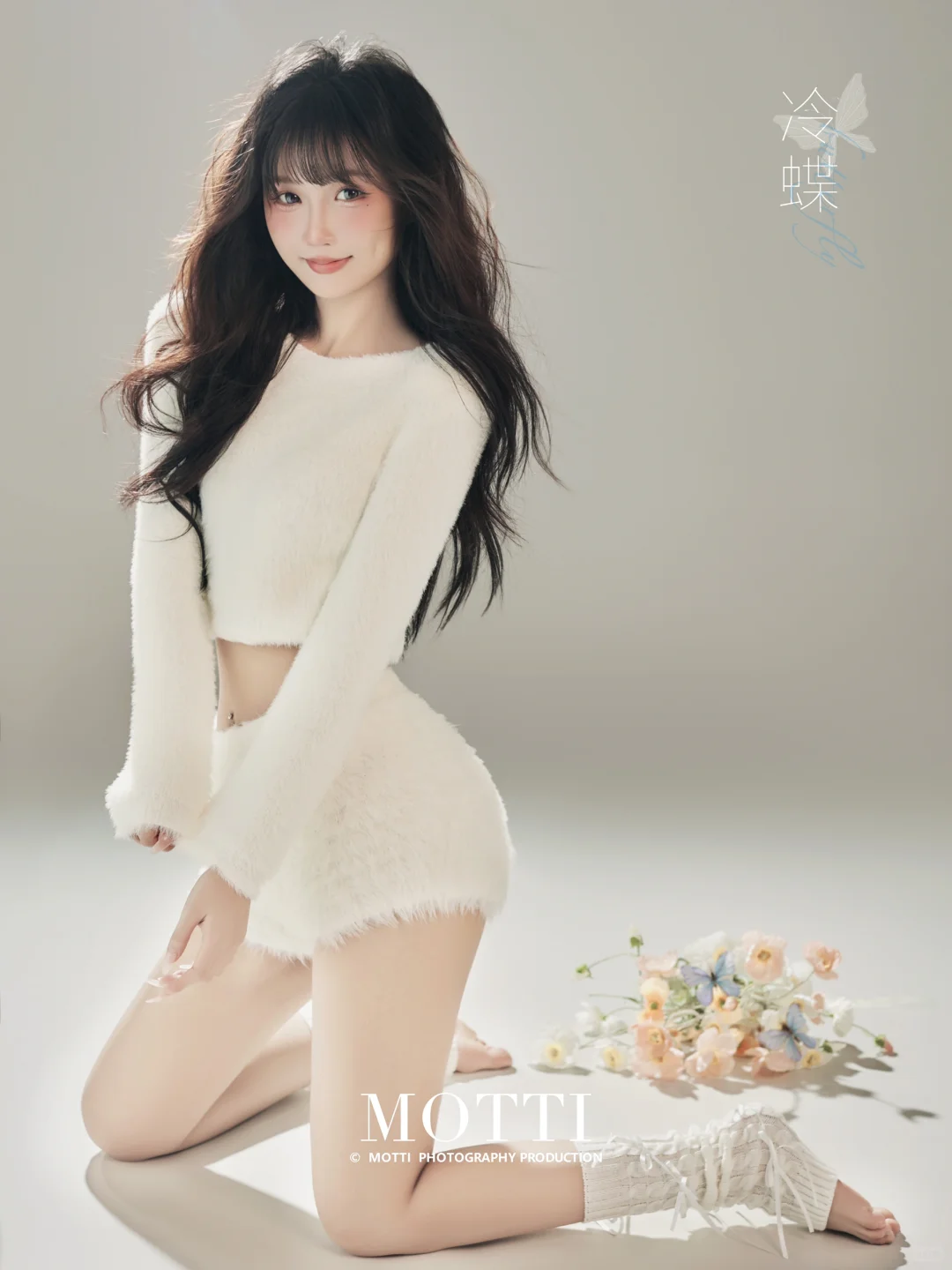 奶fufu的韩系写真🌸少女与鲜花撞了个满怀