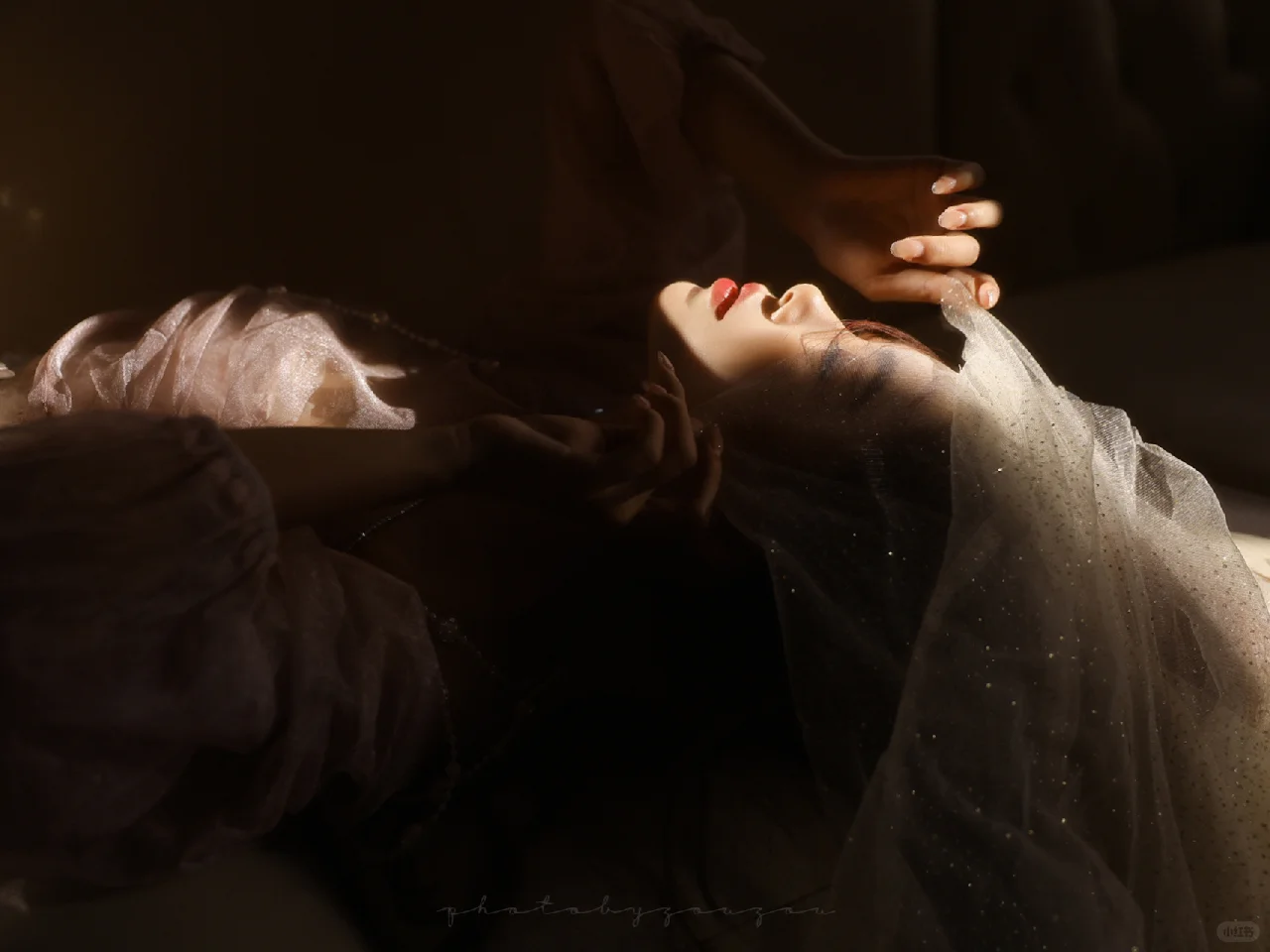 骨子里的风情万种与浪漫🌹｜轻私纯欲风写真