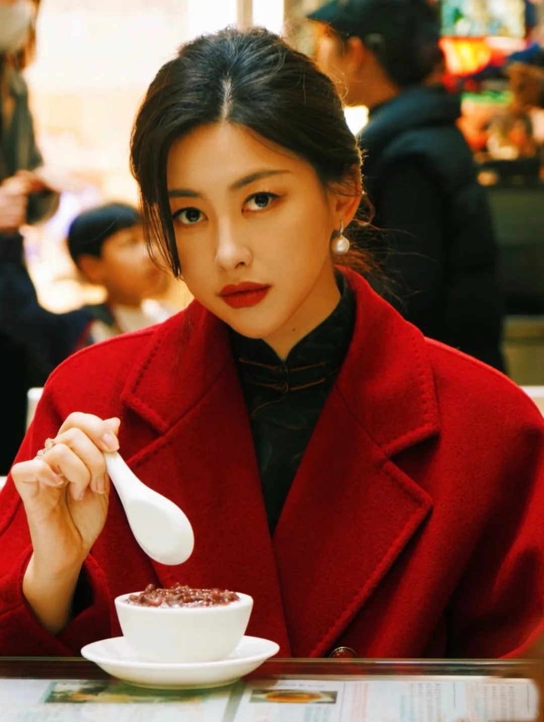 朱珠！就喜欢她这浓郁热烈的美！