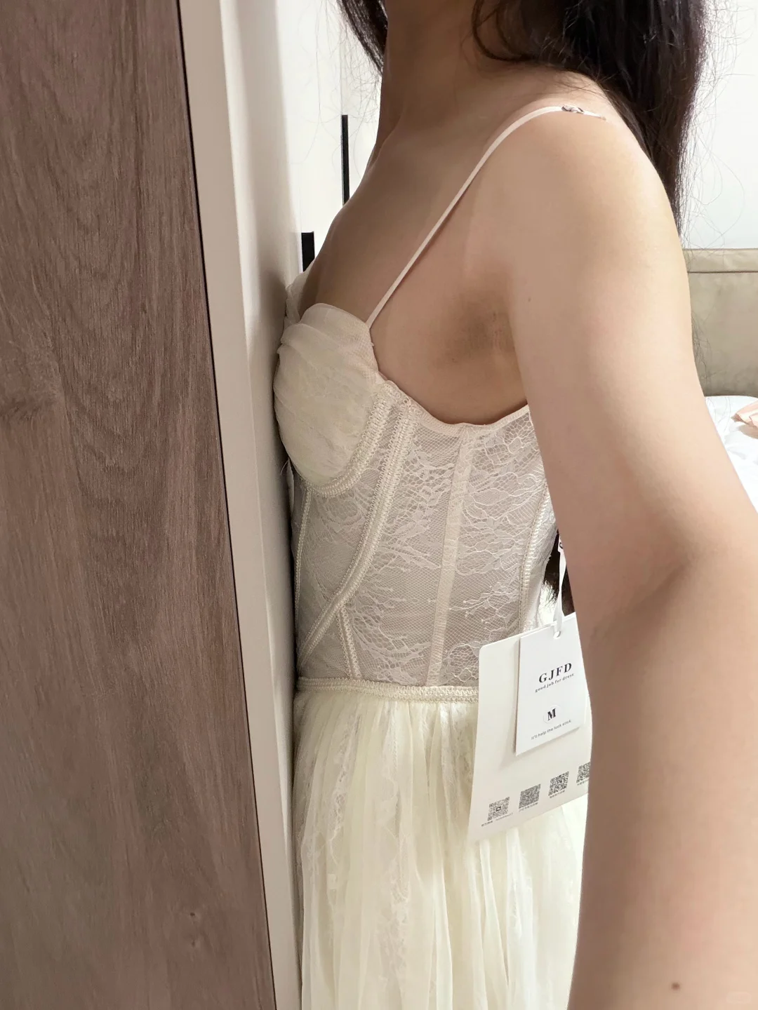 原来男友视角只能看到胸口两块白白的凸起