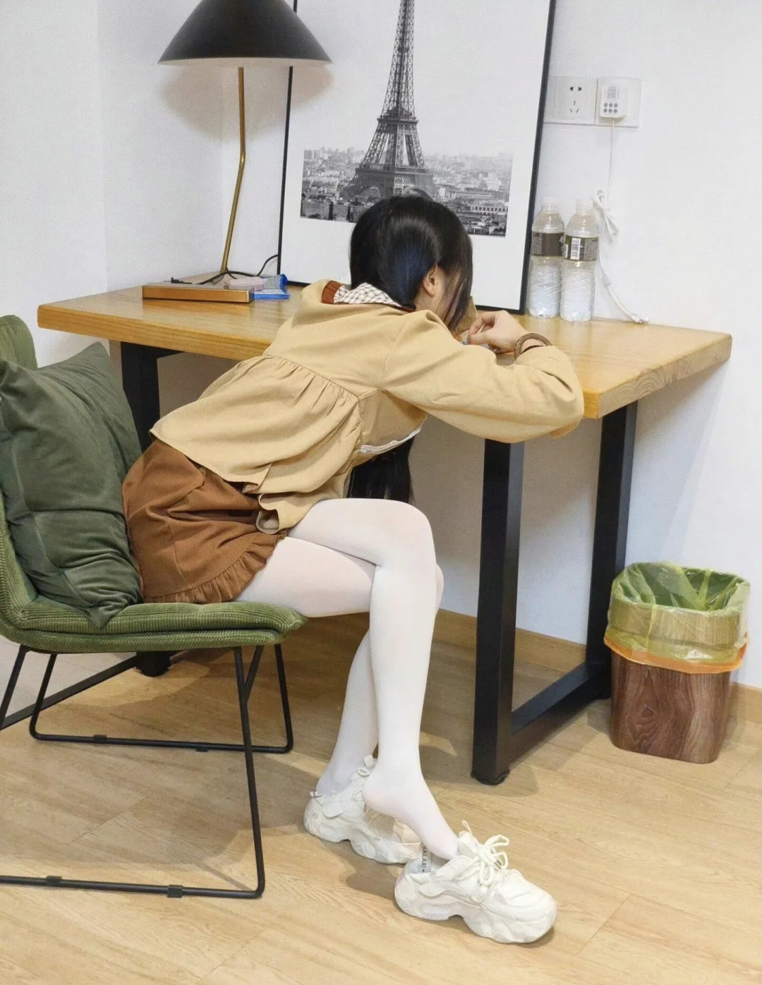 居家白丝好看吗？