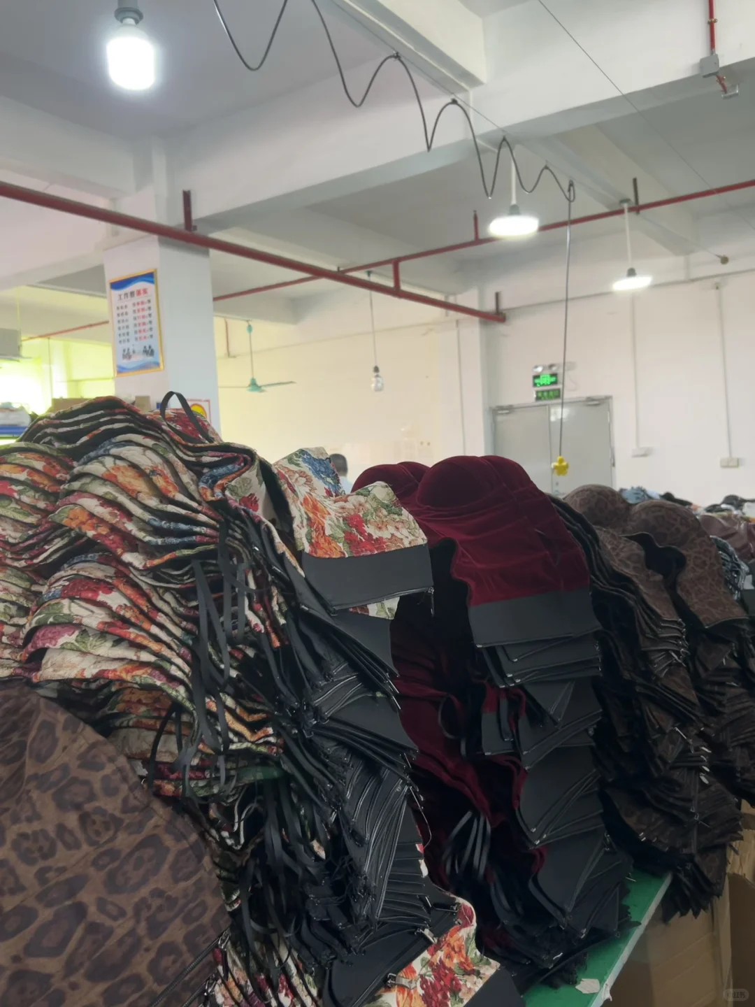 广州 ｜鱼骨胸衣工厂