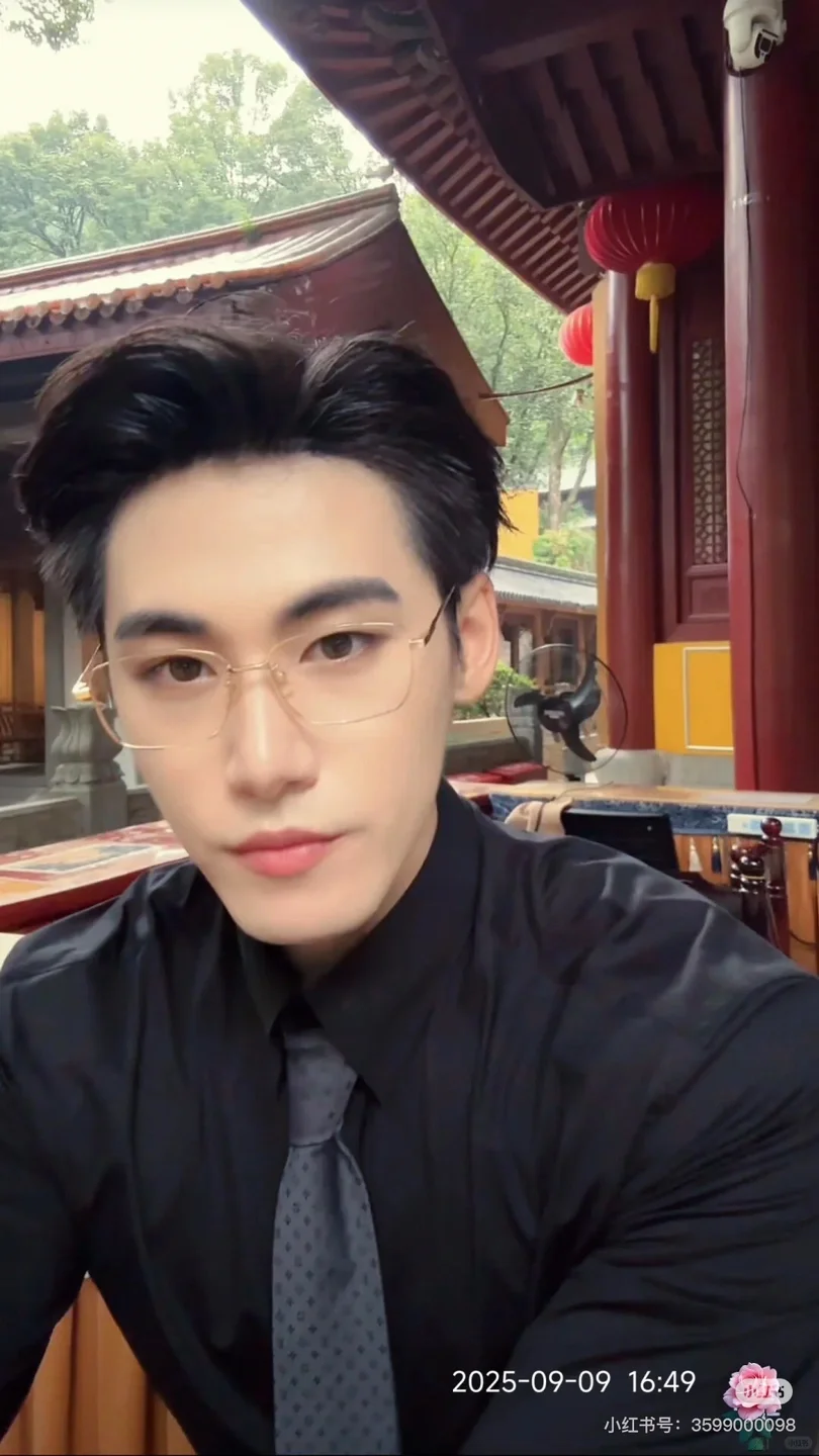 女军事爱好者她的学霸丈夫