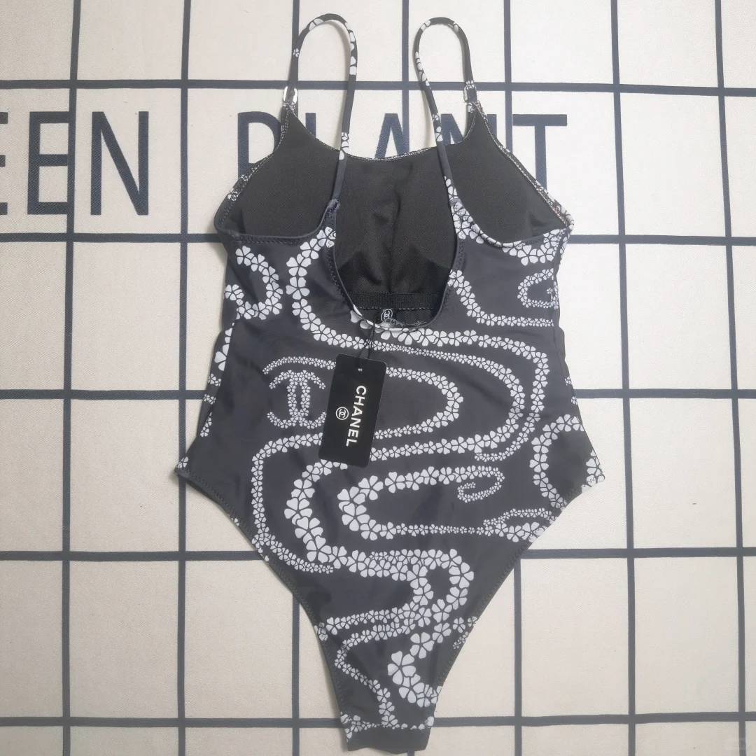 泳衣分享｜性感与优雅并存