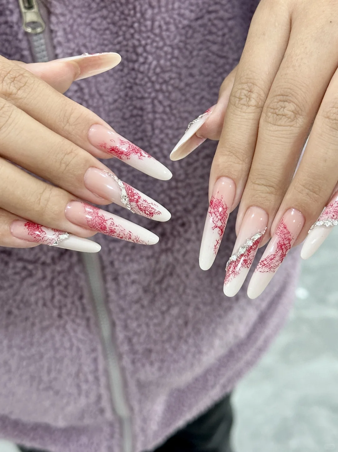 红色蕾丝拼钻 汇泉西悦城美甲